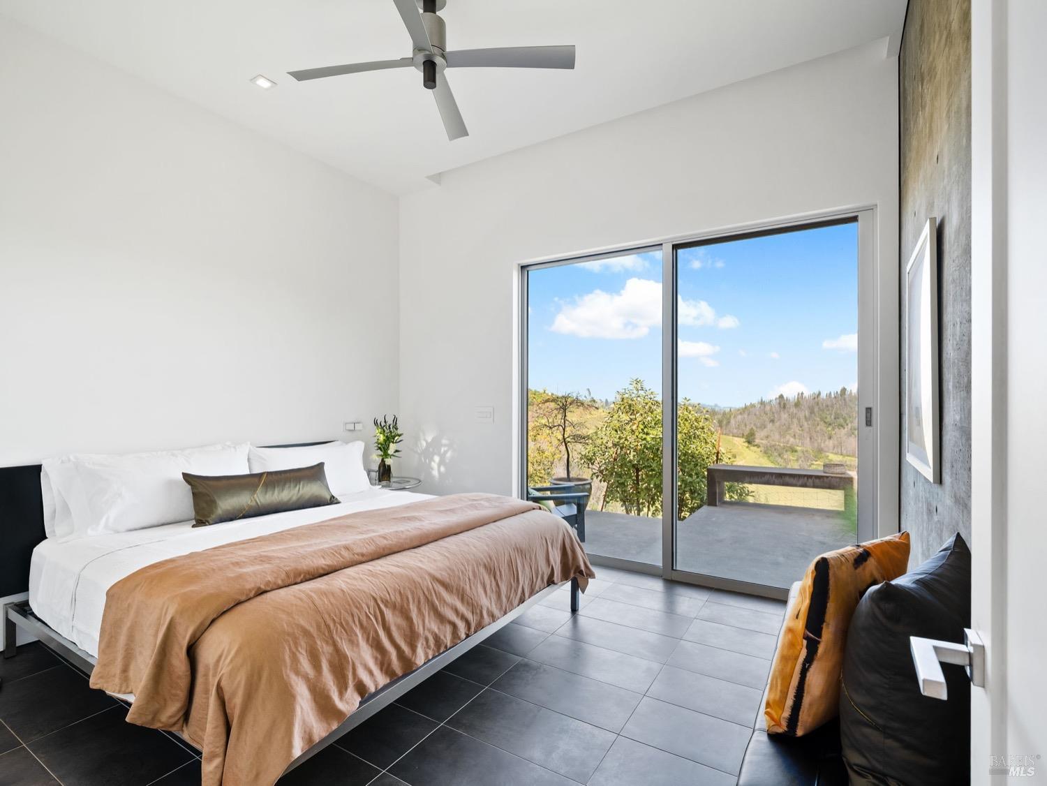 Detail Gallery Image 22 of 44 For 8909 Mill Creek Rd, Healdsburg,  CA 95448 - 2 Beds | 2 Baths