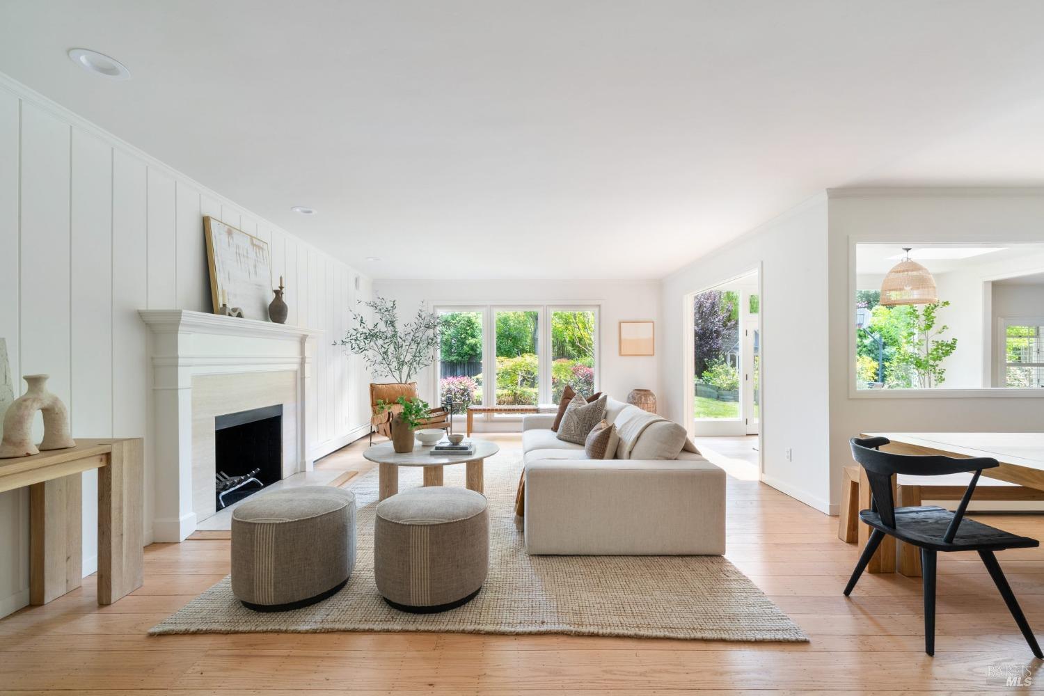 Detail Gallery Image 4 of 74 For 30 Tarry Rd, San Anselmo,  CA 94960 - 5 Beds | 3/1 Baths