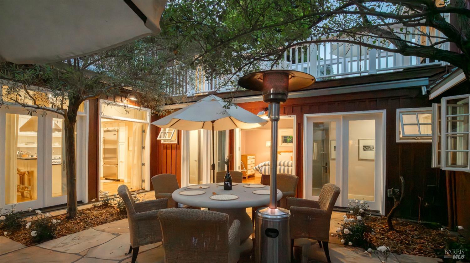 Detail Gallery Image 7 of 90 For 4044 Sonoma Hwy #16,  Napa,  CA 94559 - 3 Beds | 3/1 Baths