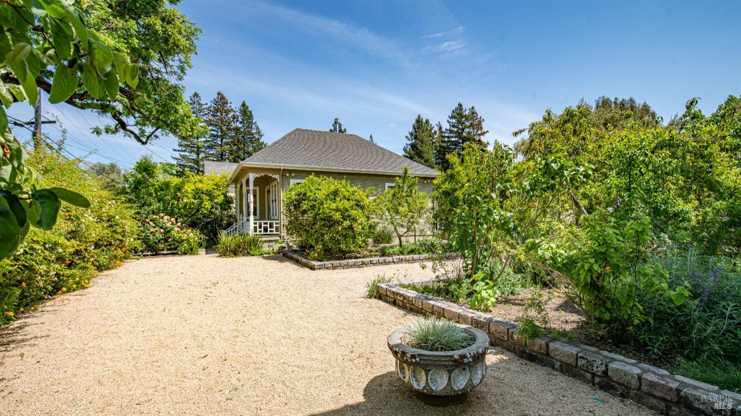 Detail Gallery Image 40 of 47 For 623 3rd St, Napa,  CA 94559 - 2 Beds | 2 Baths