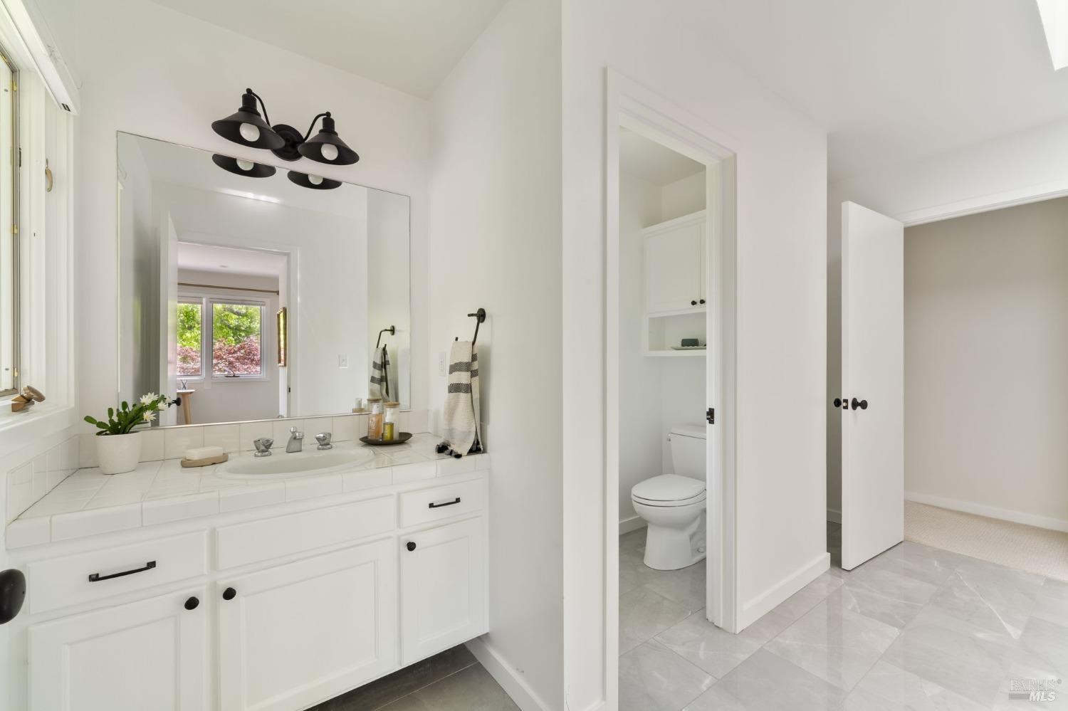Detail Gallery Image 36 of 74 For 30 Tarry Rd, San Anselmo,  CA 94960 - 5 Beds | 3/1 Baths