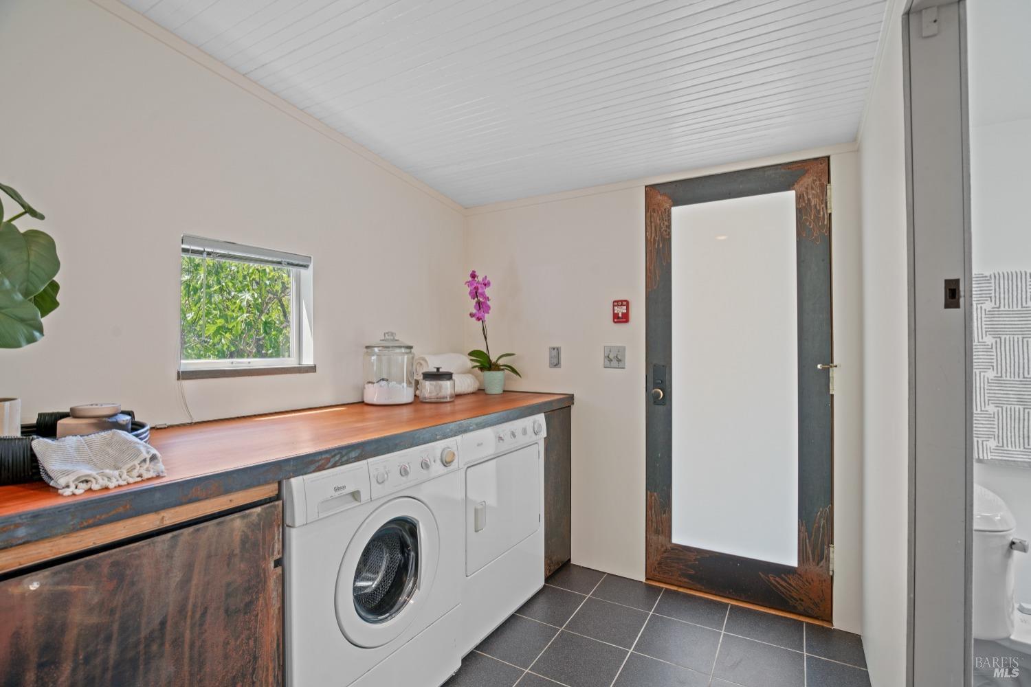 Detail Gallery Image 22 of 47 For 623 3rd St, Napa,  CA 94559 - 2 Beds | 2 Baths