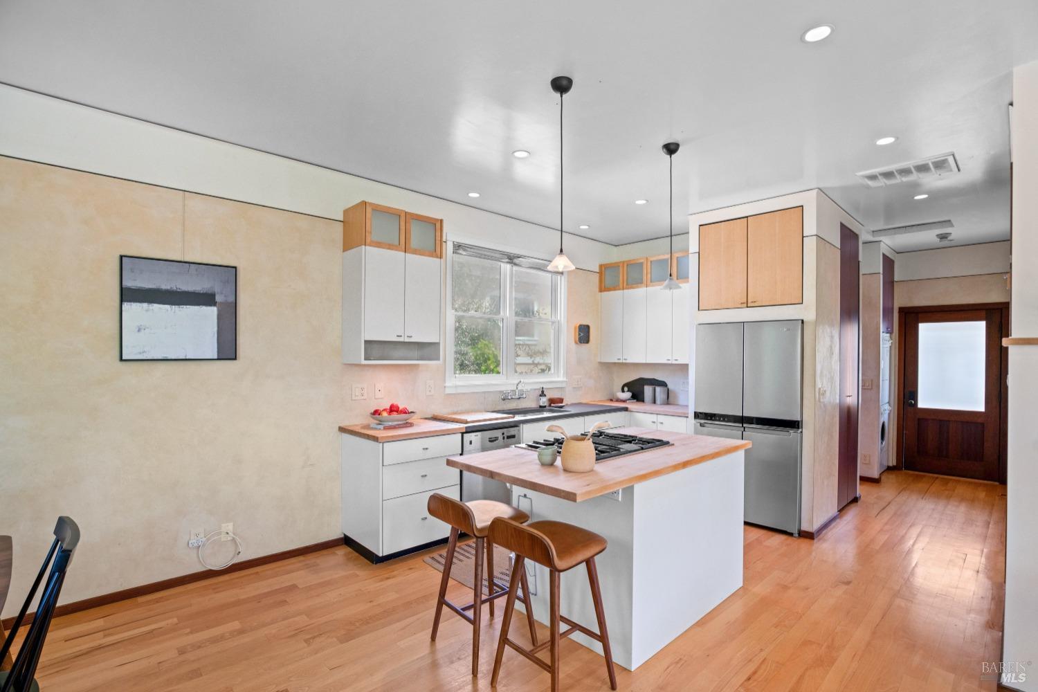 Detail Gallery Image 10 of 47 For 623 3rd St, Napa,  CA 94559 - 2 Beds | 2 Baths