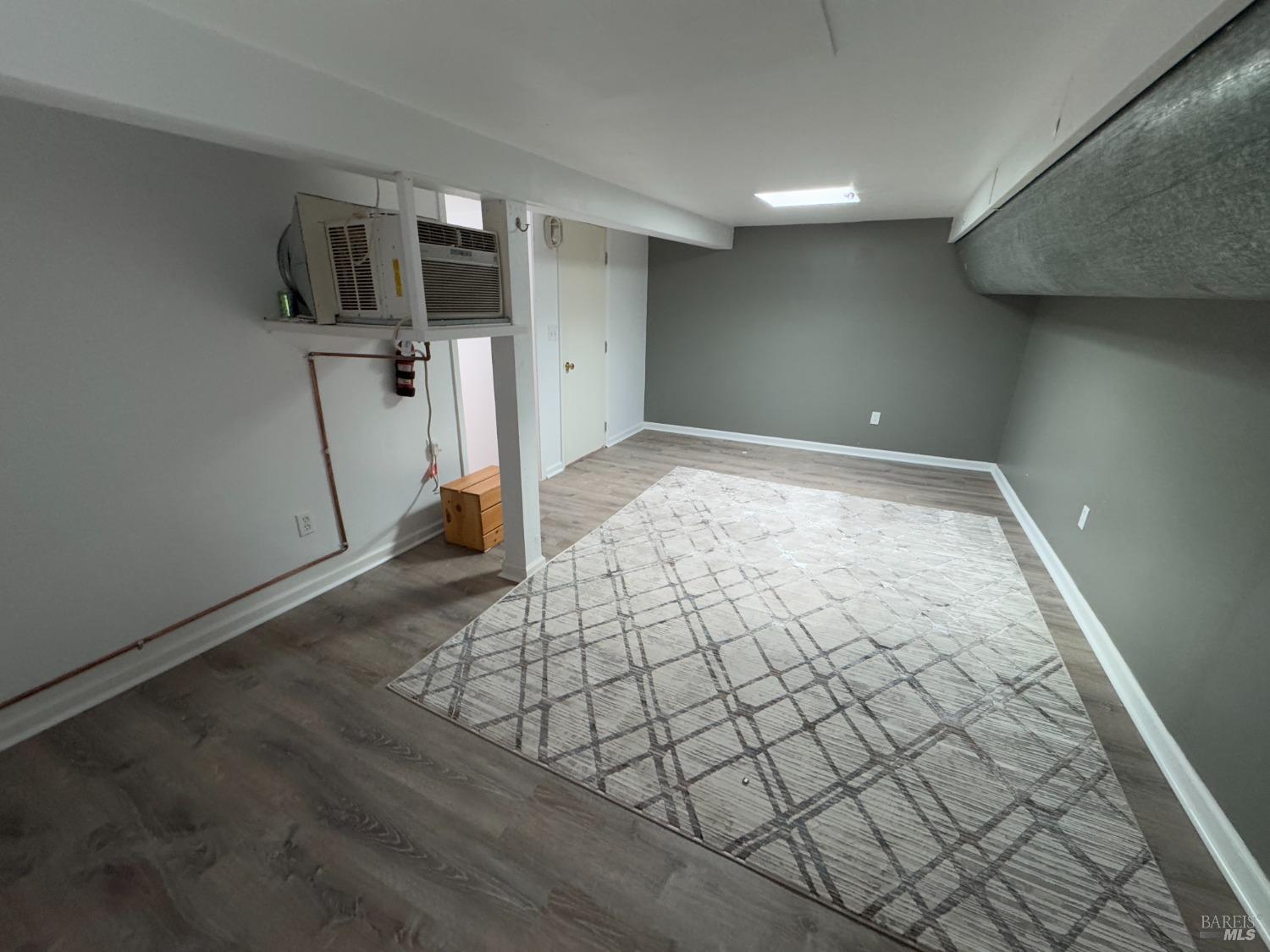 Detail Gallery Image 3 of 6 For 111 Larkspur St, San Rafael,  CA 94901 - – Beds | – Baths