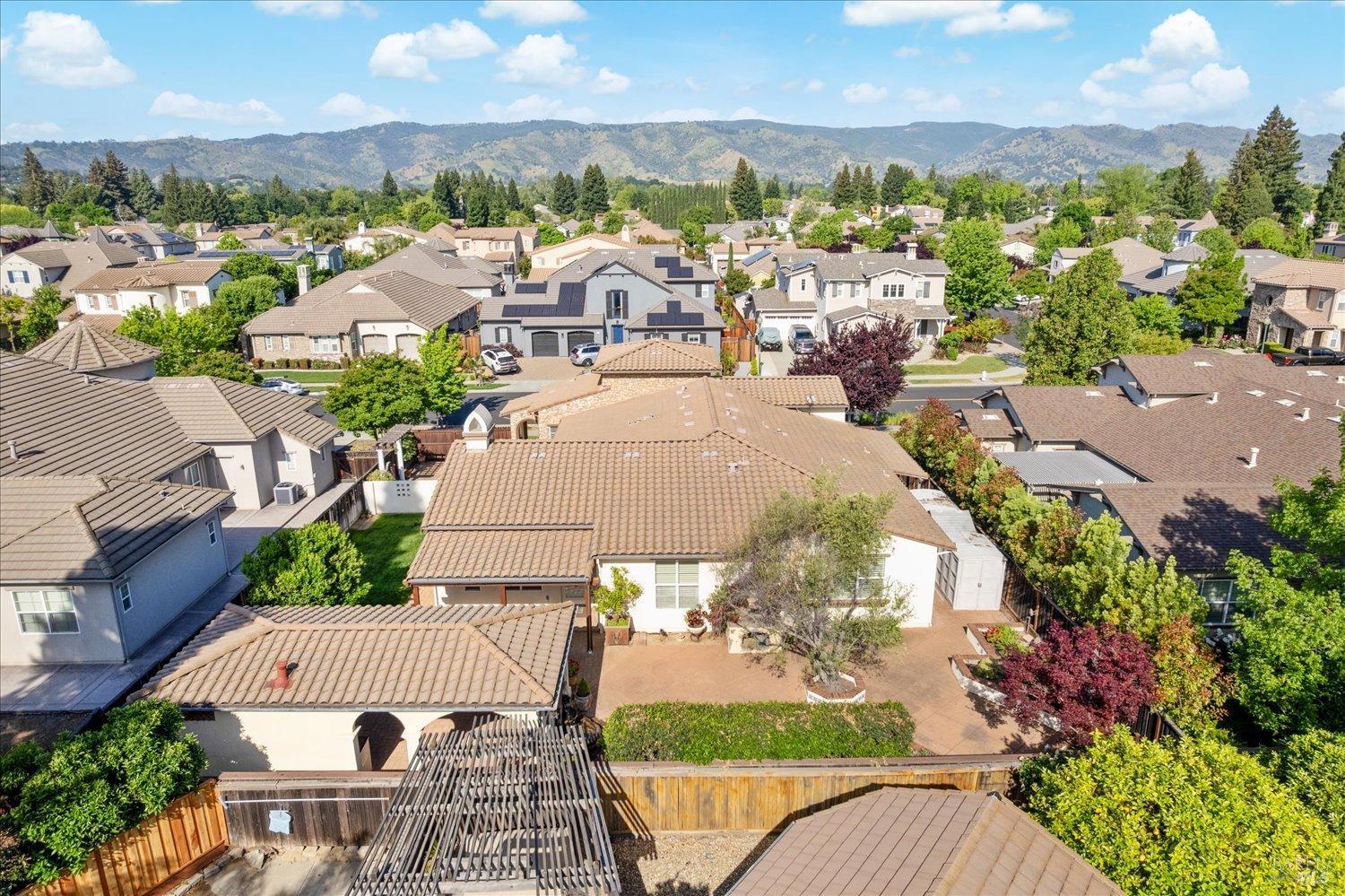 Detail Gallery Image 73 of 77 For 502 Longwood Pl, Vacaville,  CA 95688 - 3 Beds | 3/1 Baths
