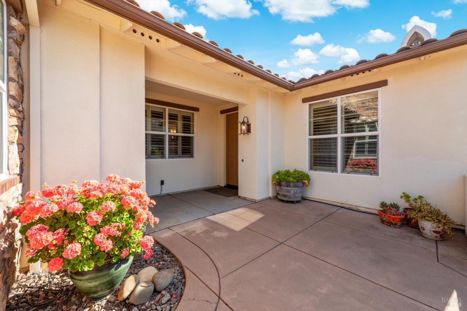 Detail Gallery Image 12 of 77 For 502 Longwood Pl, Vacaville,  CA 95688 - 3 Beds | 3/1 Baths