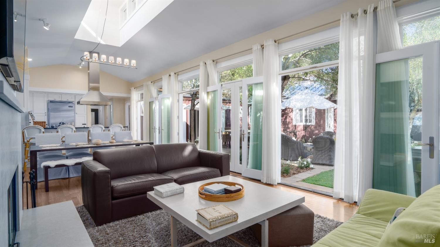 Detail Gallery Image 21 of 90 For 4044 Sonoma Hwy #16,  Napa,  CA 94559 - 3 Beds | 3/1 Baths
