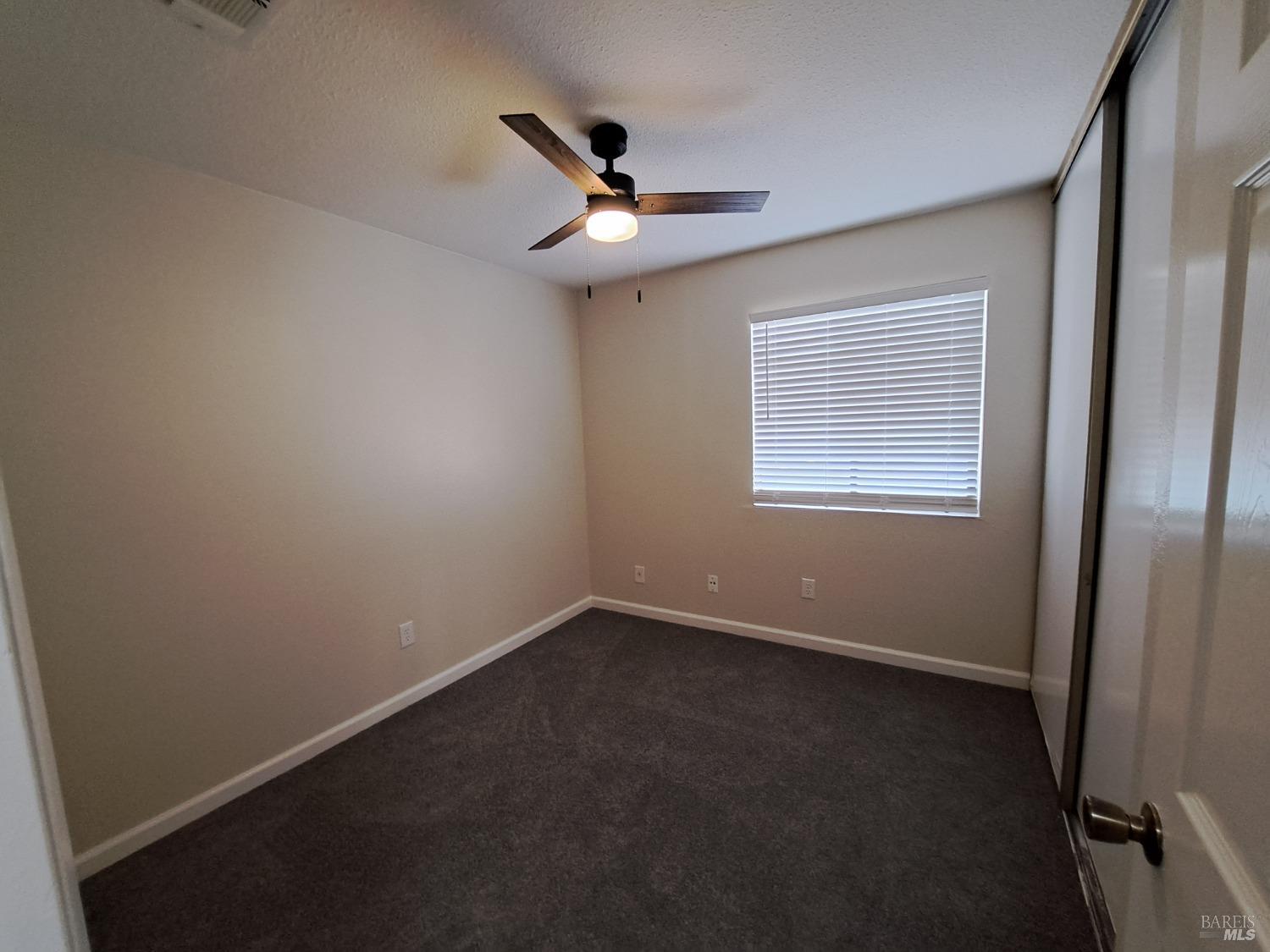 Detail Gallery Image 12 of 20 For 1161 Bedford Way, Vacaville,  CA 95687 - 3 Beds | 2 Baths