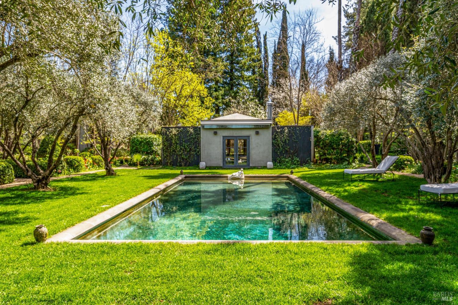 Detail Gallery Image 37 of 43 For 1095 Lodi Ln, Saint Helena,  CA 94574 - 3 Beds | 3/1 Baths