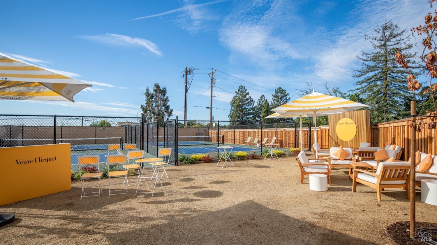 Detail Gallery Image 83 of 90 For 4044 Sonoma Hwy #16,  Napa,  CA 94559 - 3 Beds | 3/1 Baths
