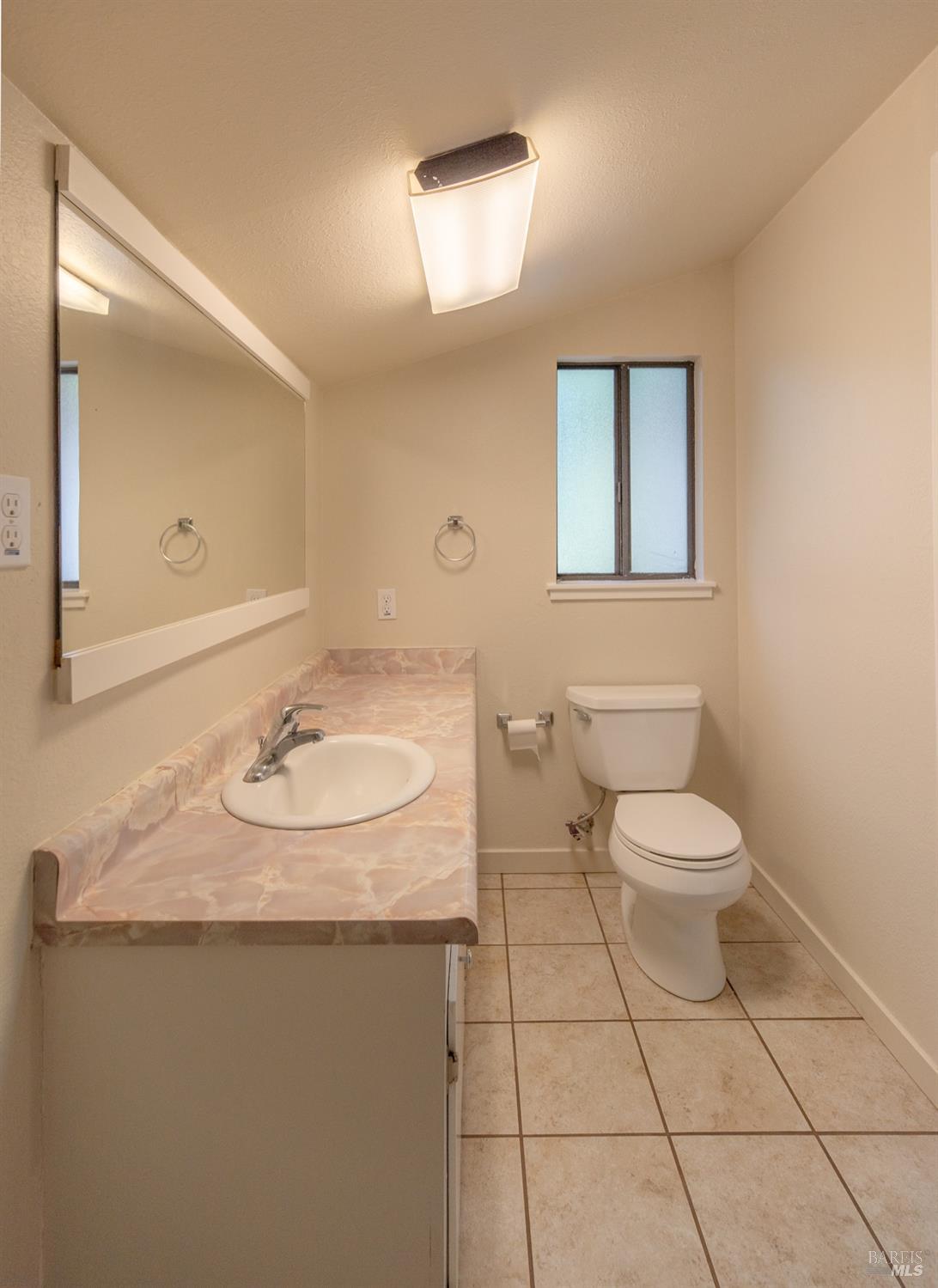 Detail Gallery Image 11 of 18 For 104 Rose Ln, Napa,  CA 94574 - 2 Beds | 2 Baths
