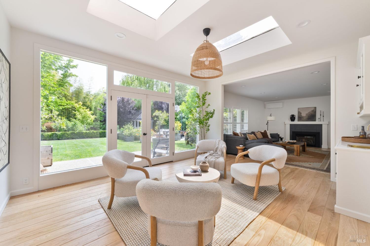 Detail Gallery Image 8 of 74 For 30 Tarry Rd, San Anselmo,  CA 94960 - 5 Beds | 3/1 Baths