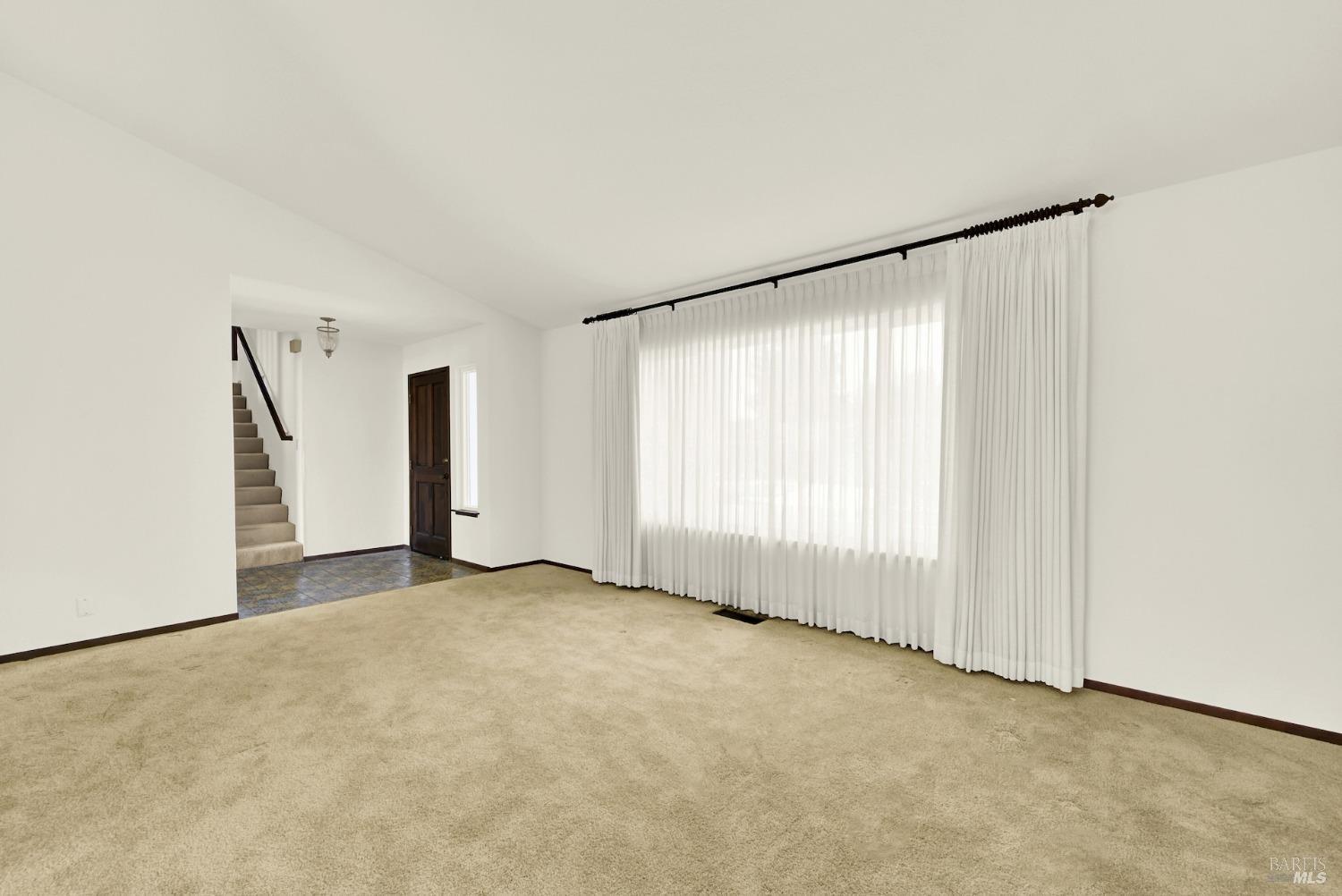 Detail Gallery Image 14 of 68 For 155 Quietwood Dr, Vacaville,  CA 95688 - 4 Beds | 2/1 Baths