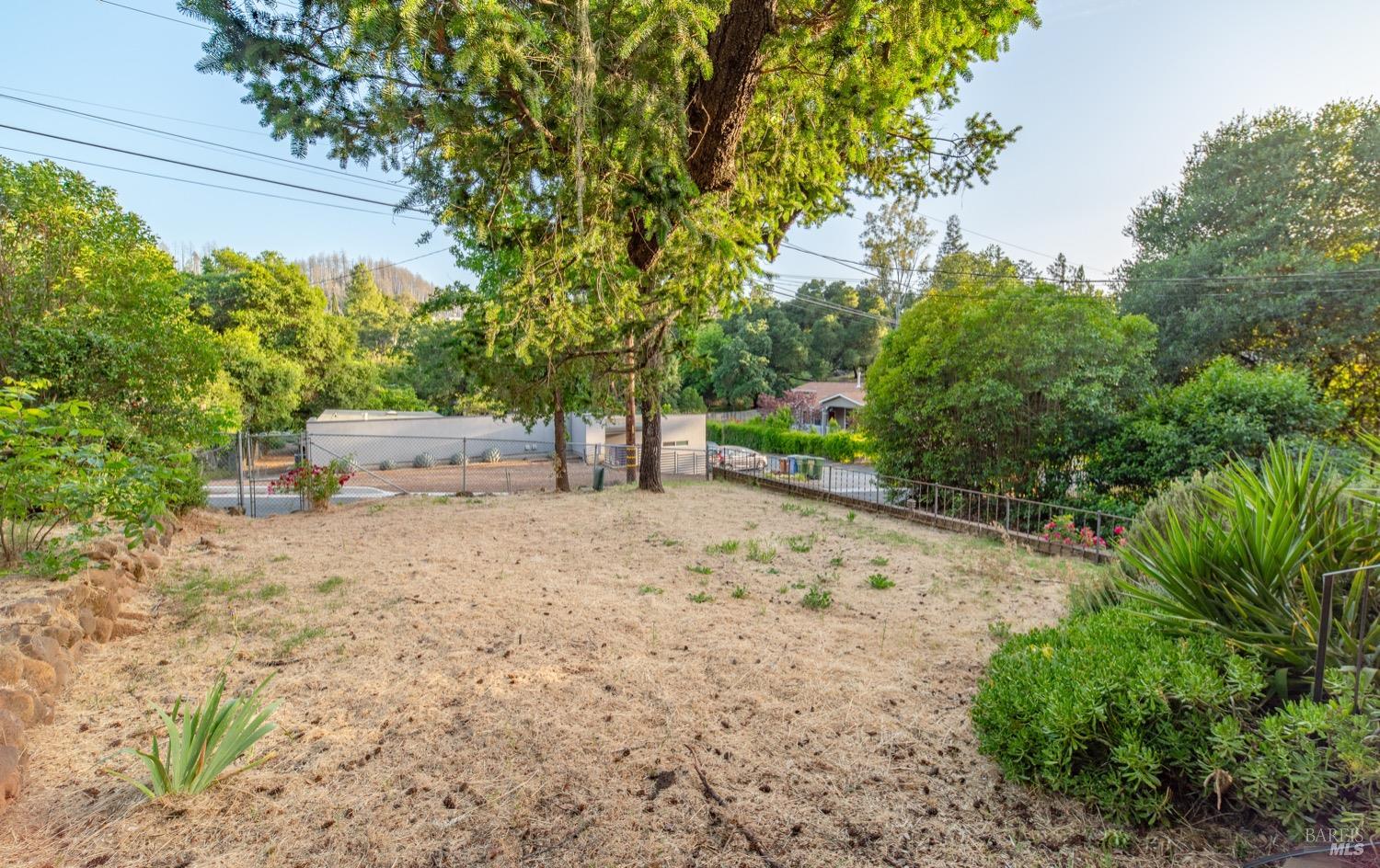 Detail Gallery Image 4 of 18 For 104 Rose Ln, Napa,  CA 94574 - 2 Beds | 2 Baths