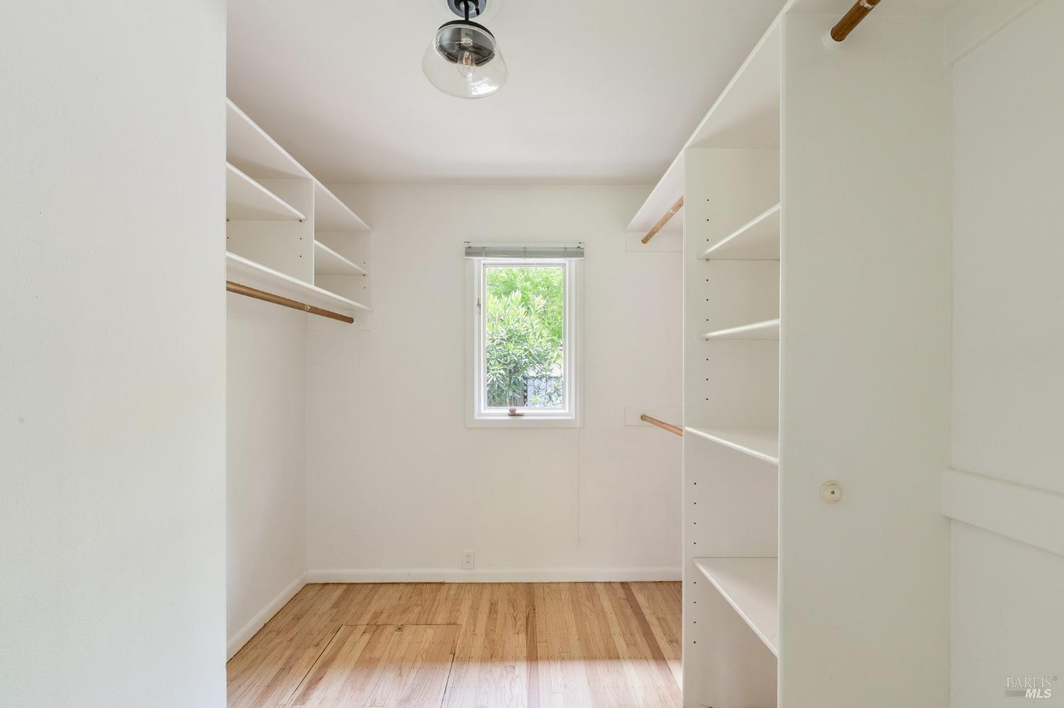 Detail Gallery Image 41 of 74 For 30 Tarry Rd, San Anselmo,  CA 94960 - 5 Beds | 3/1 Baths