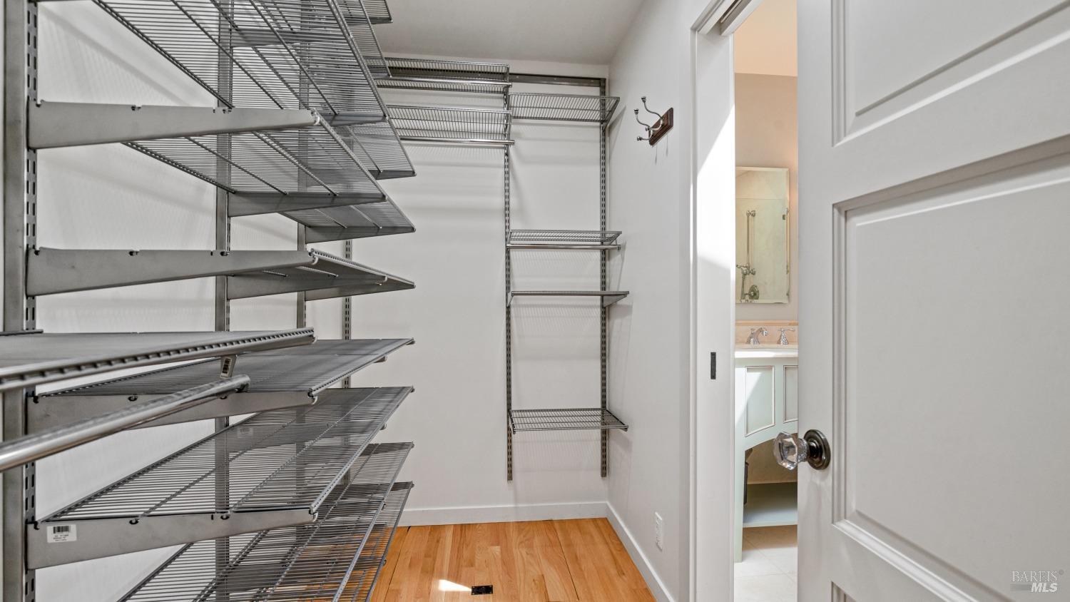 Detail Gallery Image 28 of 37 For 389 Mountain View Ave, San Rafael,  CA 94901 - 3 Beds | 2/1 Baths