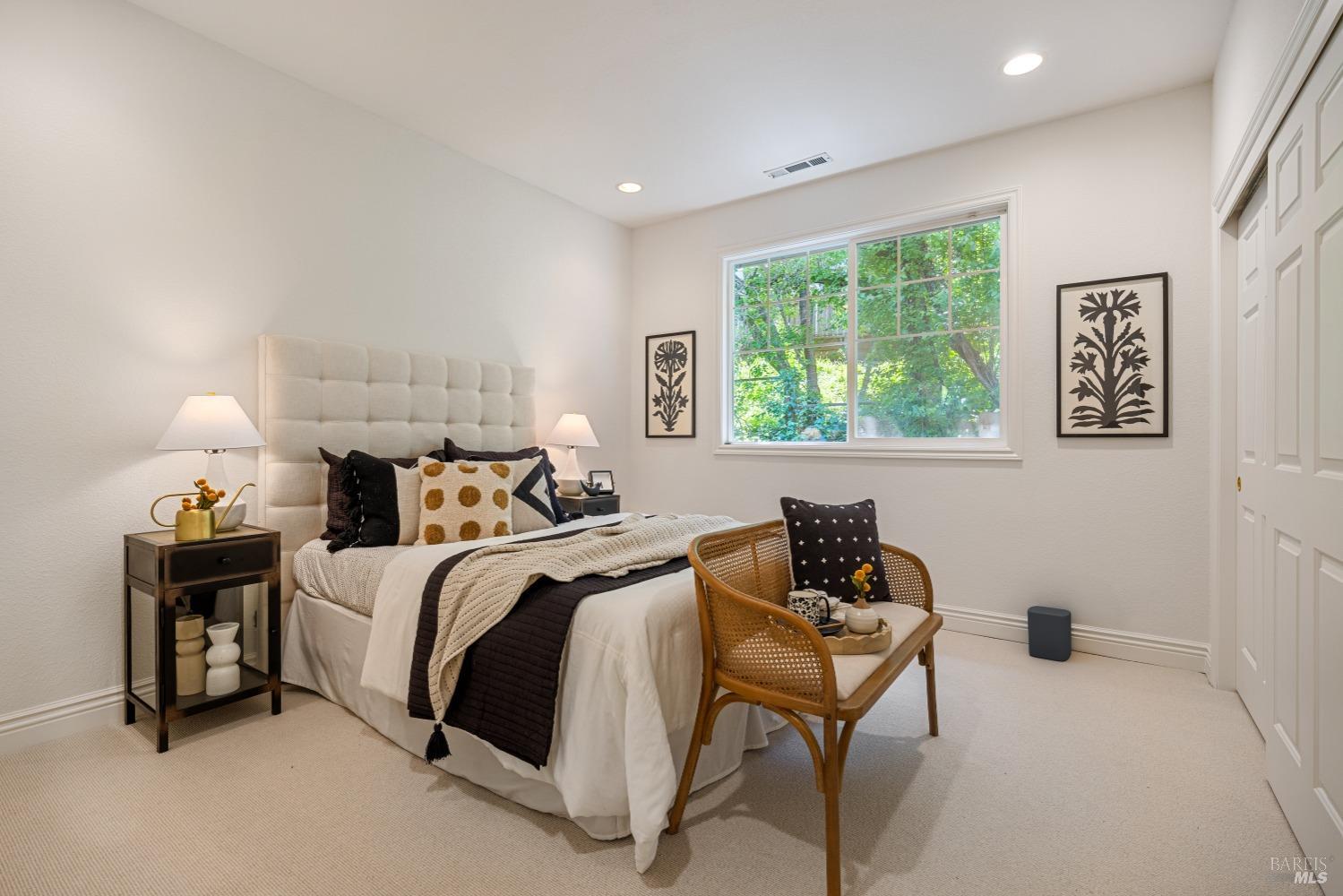 Detail Gallery Image 22 of 35 For 438 Laverne Ave, Mill Valley,  CA 94941 - 4 Beds | 3/1 Baths
