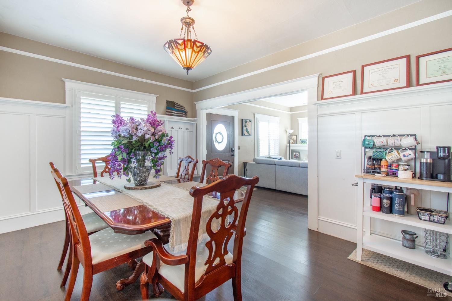 Detail Gallery Image 10 of 25 For 231 E Mayes St, Dixon,  CA 95620 - 3 Beds | 1/1 Baths