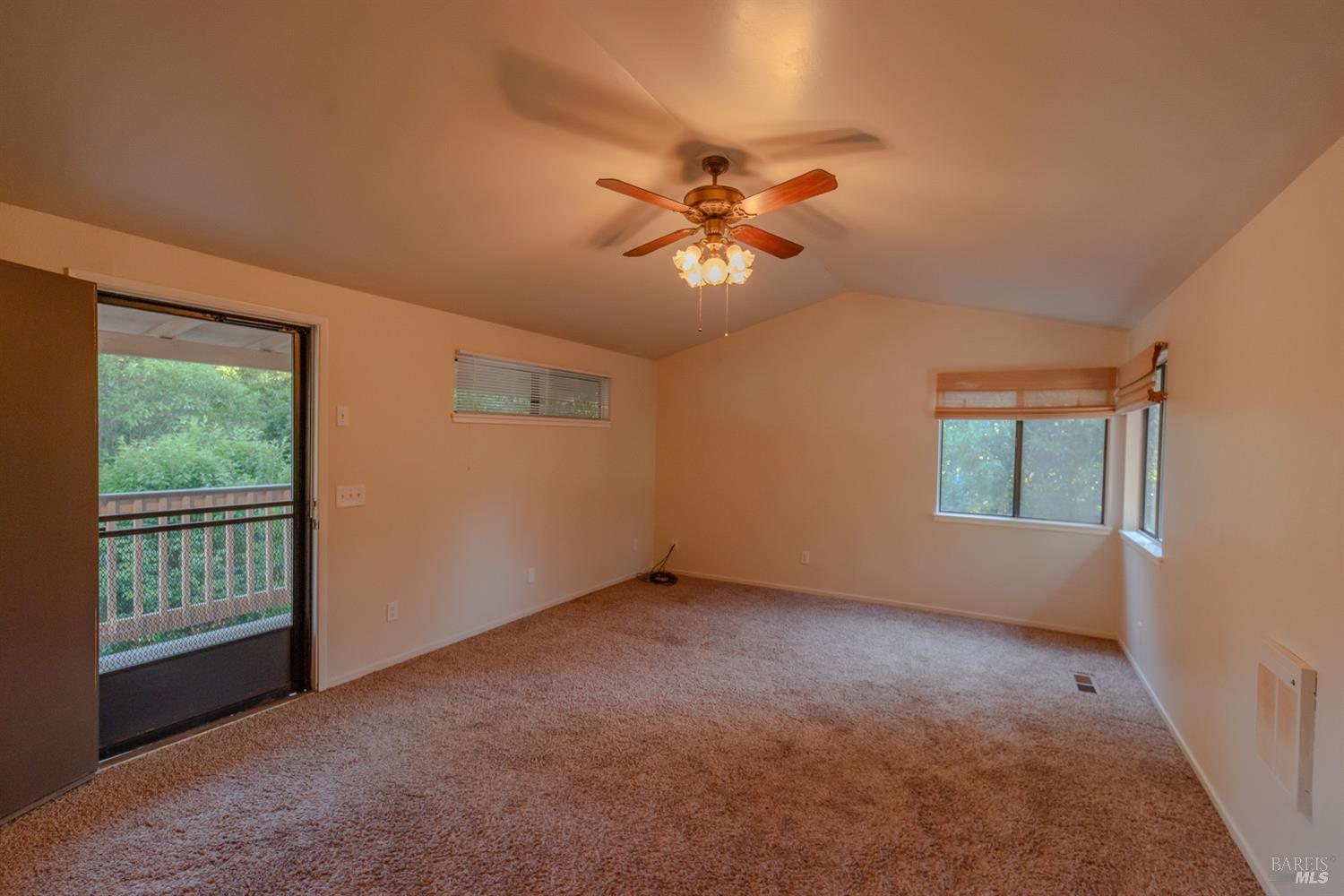 Detail Gallery Image 7 of 18 For 104 Rose Ln, Napa,  CA 94574 - 2 Beds | 2 Baths