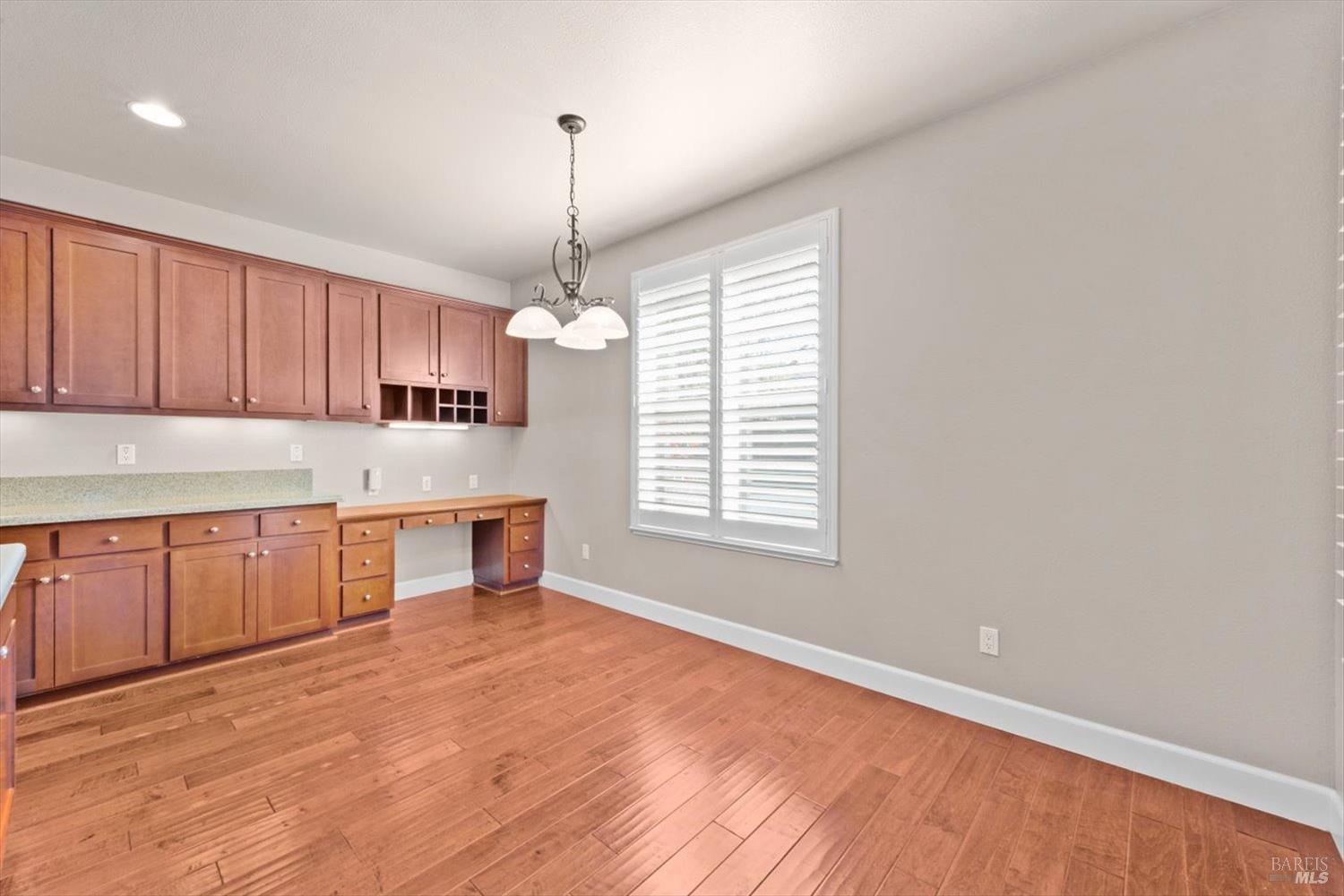 Detail Gallery Image 24 of 77 For 502 Longwood Pl, Vacaville,  CA 95688 - 3 Beds | 3/1 Baths