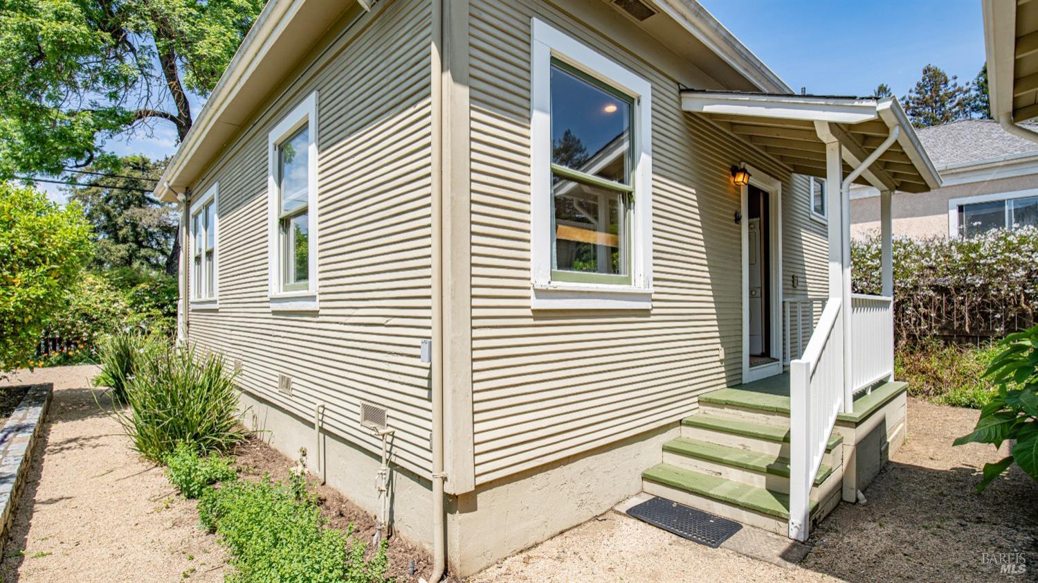 Detail Gallery Image 19 of 47 For 623 3rd St, Napa,  CA 94559 - 2 Beds | 2 Baths