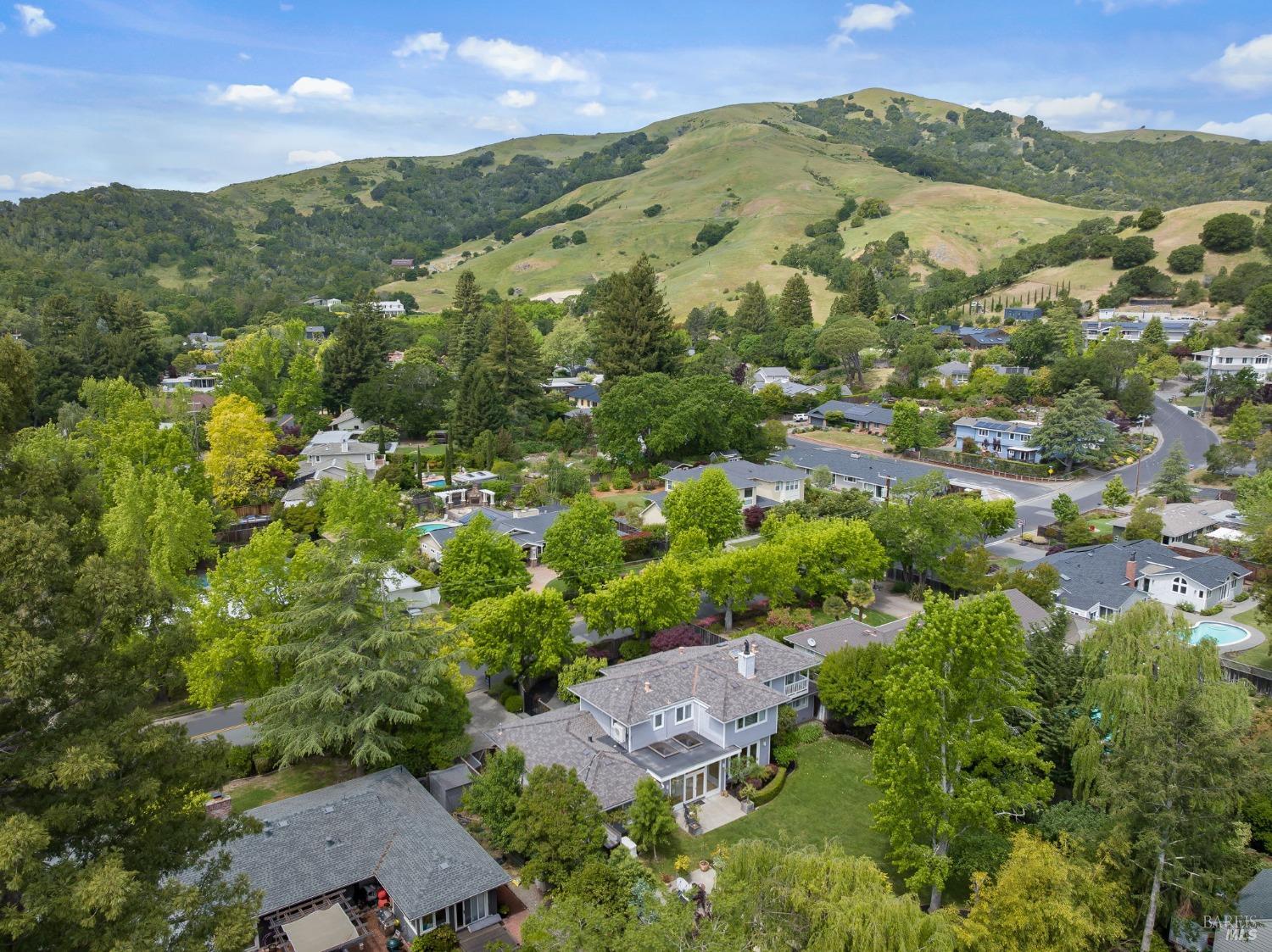 Detail Gallery Image 55 of 74 For 30 Tarry Rd, San Anselmo,  CA 94960 - 5 Beds | 3/1 Baths