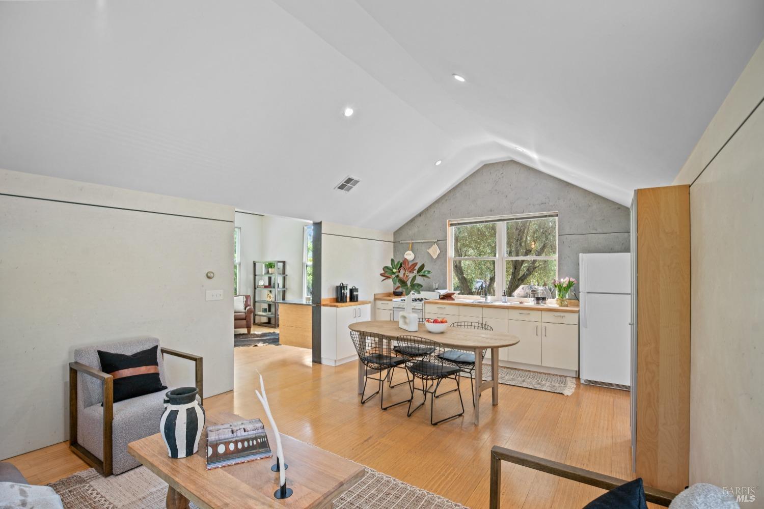 Detail Gallery Image 29 of 47 For 623 3rd St, Napa,  CA 94559 - 2 Beds | 2 Baths
