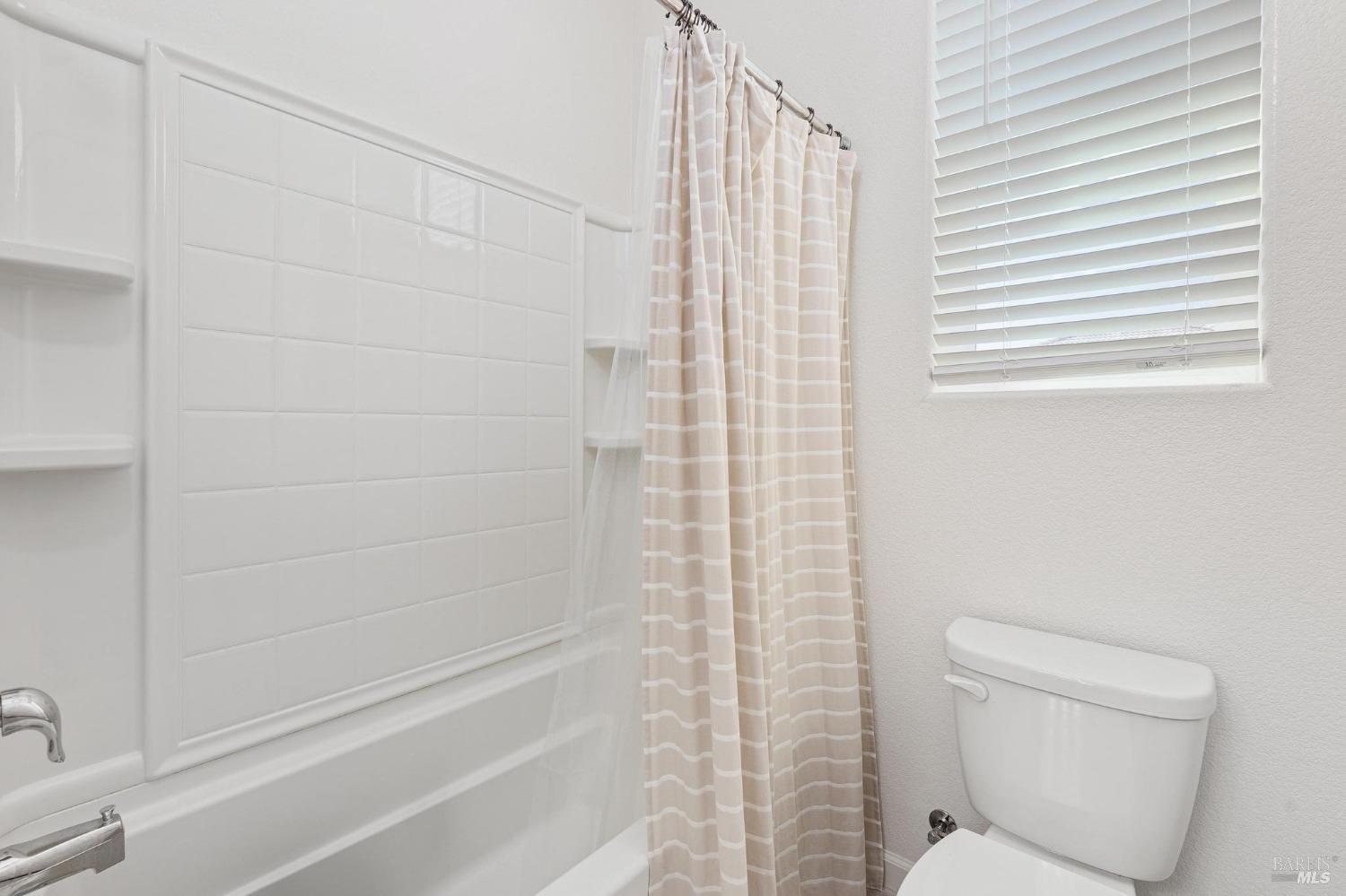Detail Gallery Image 33 of 47 For 5635 Vanden Rd, Vacaville,  CA 95687 - 4 Beds | 3 Baths