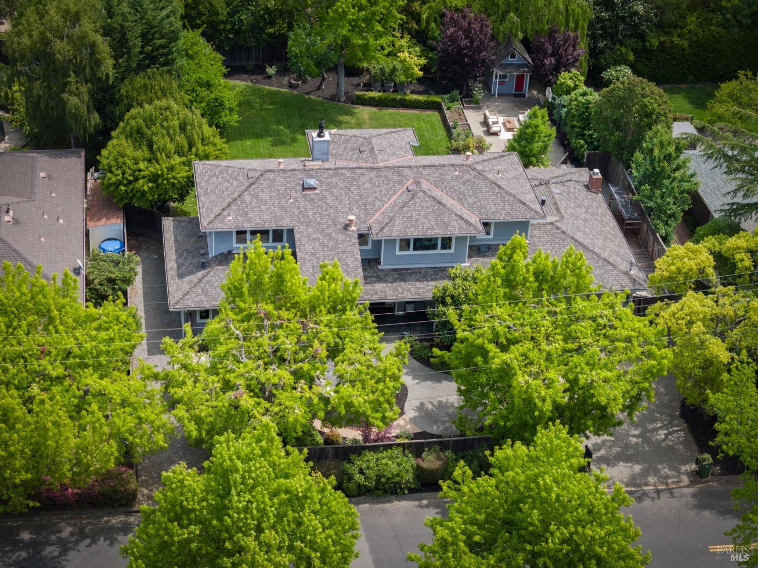 Detail Gallery Image 60 of 74 For 30 Tarry Rd, San Anselmo,  CA 94960 - 5 Beds | 3/1 Baths