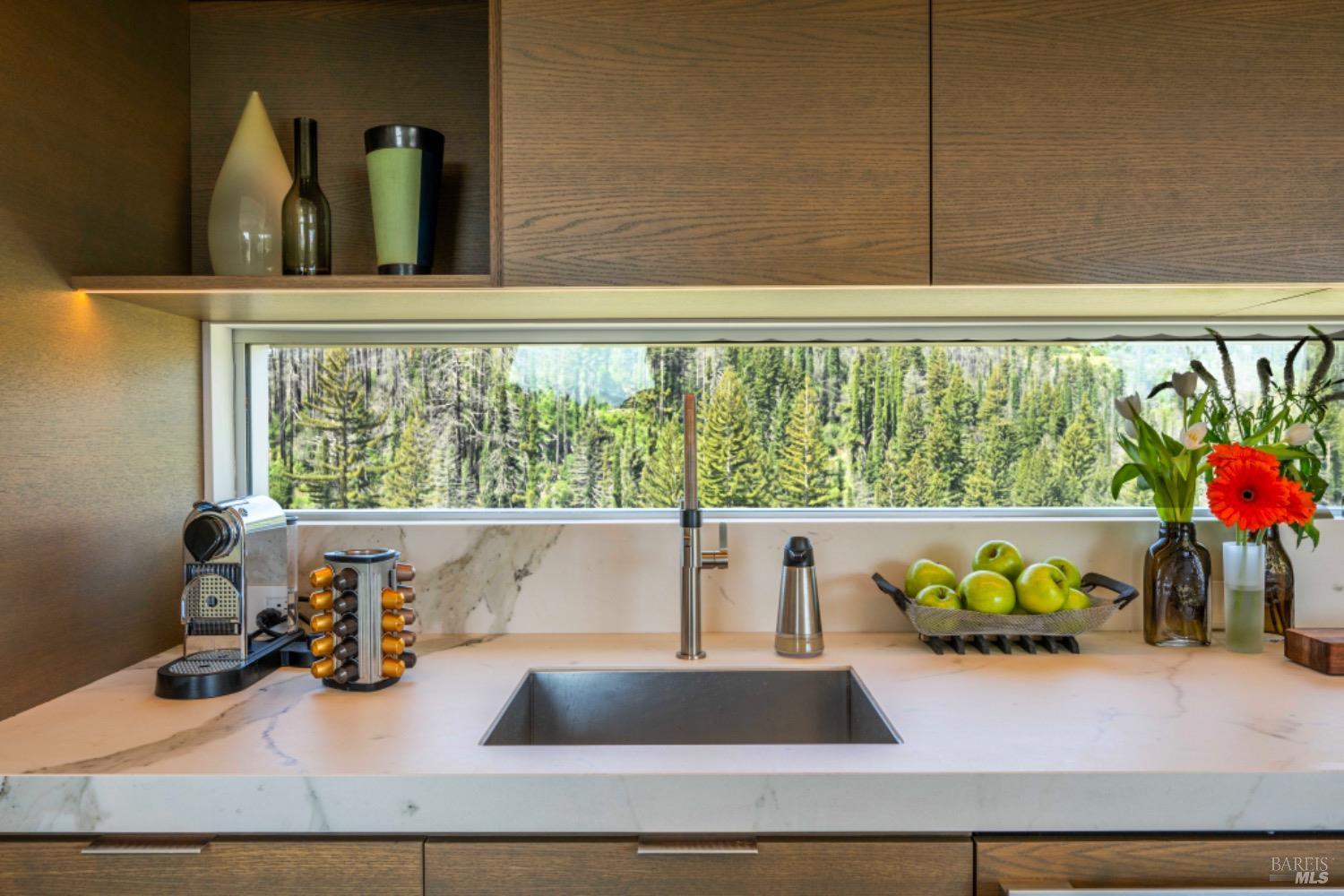 Detail Gallery Image 13 of 44 For 8909 Mill Creek Rd, Healdsburg,  CA 95448 - 2 Beds | 2 Baths