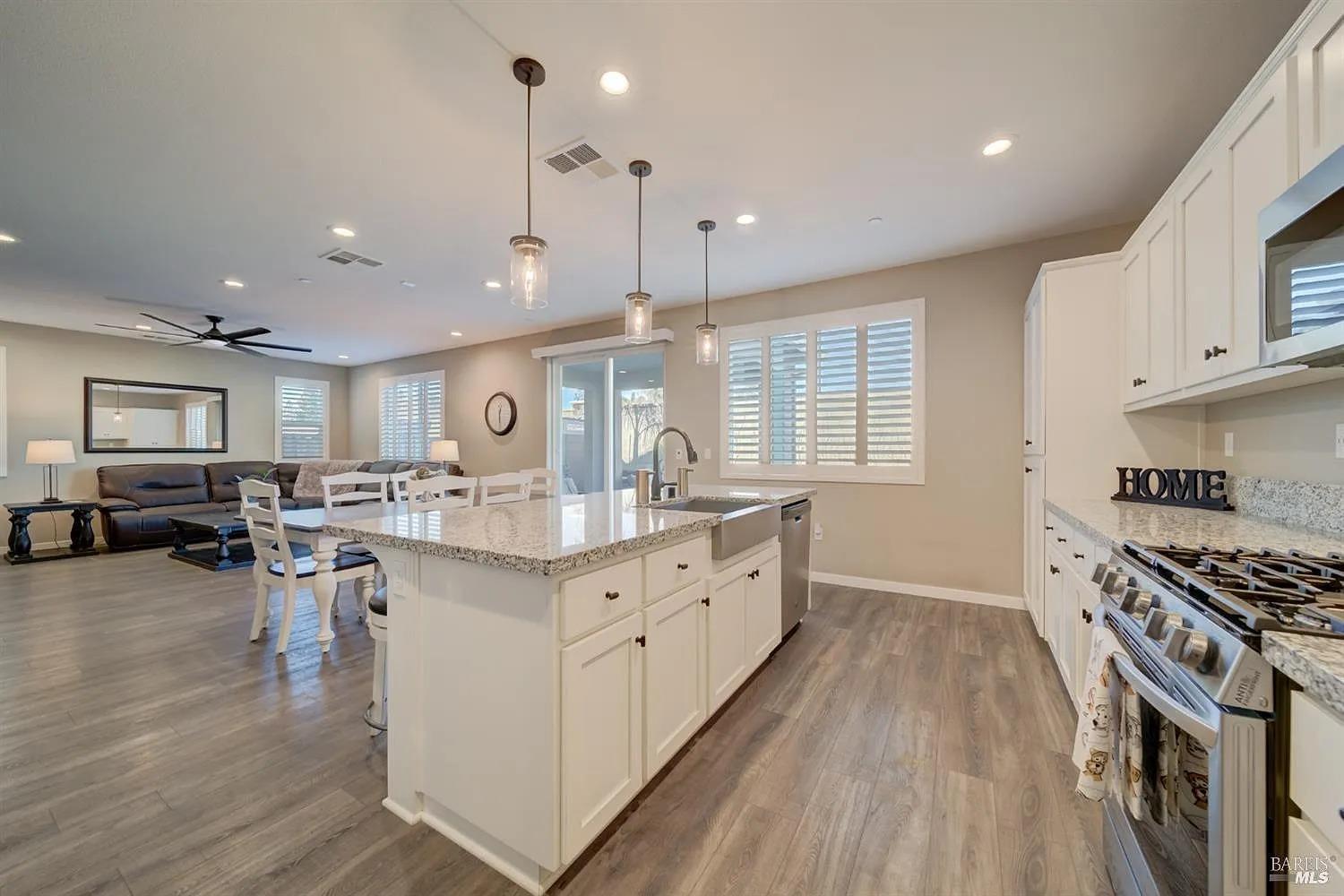 Detail Gallery Image 7 of 27 For 1344 Jamboree Dr, Fairfield,  CA 94533 - 4 Beds | 3 Baths