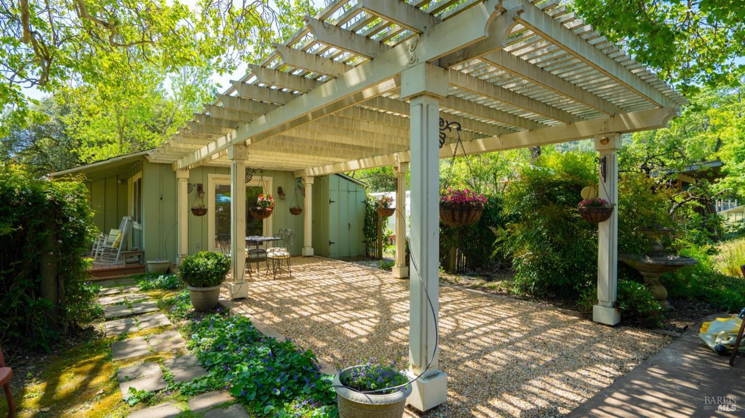 Detail Gallery Image 36 of 59 For 2267 Westside Rd, Healdsburg,  CA 95448 - 2 Beds | 2 Baths