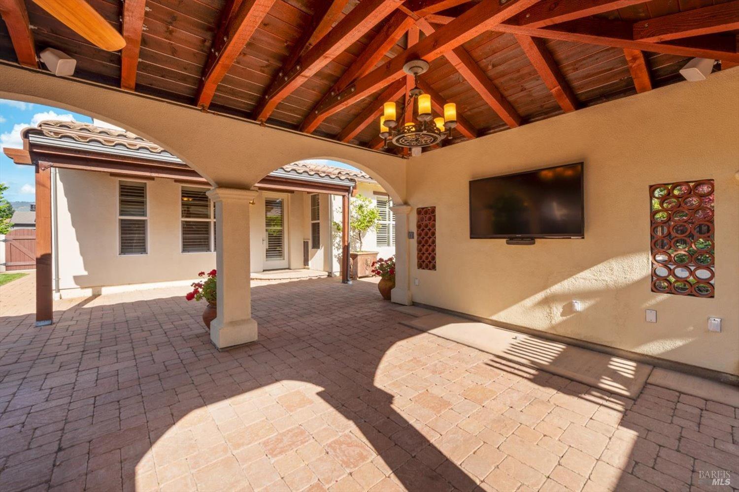 Detail Gallery Image 65 of 77 For 502 Longwood Pl, Vacaville,  CA 95688 - 3 Beds | 3/1 Baths