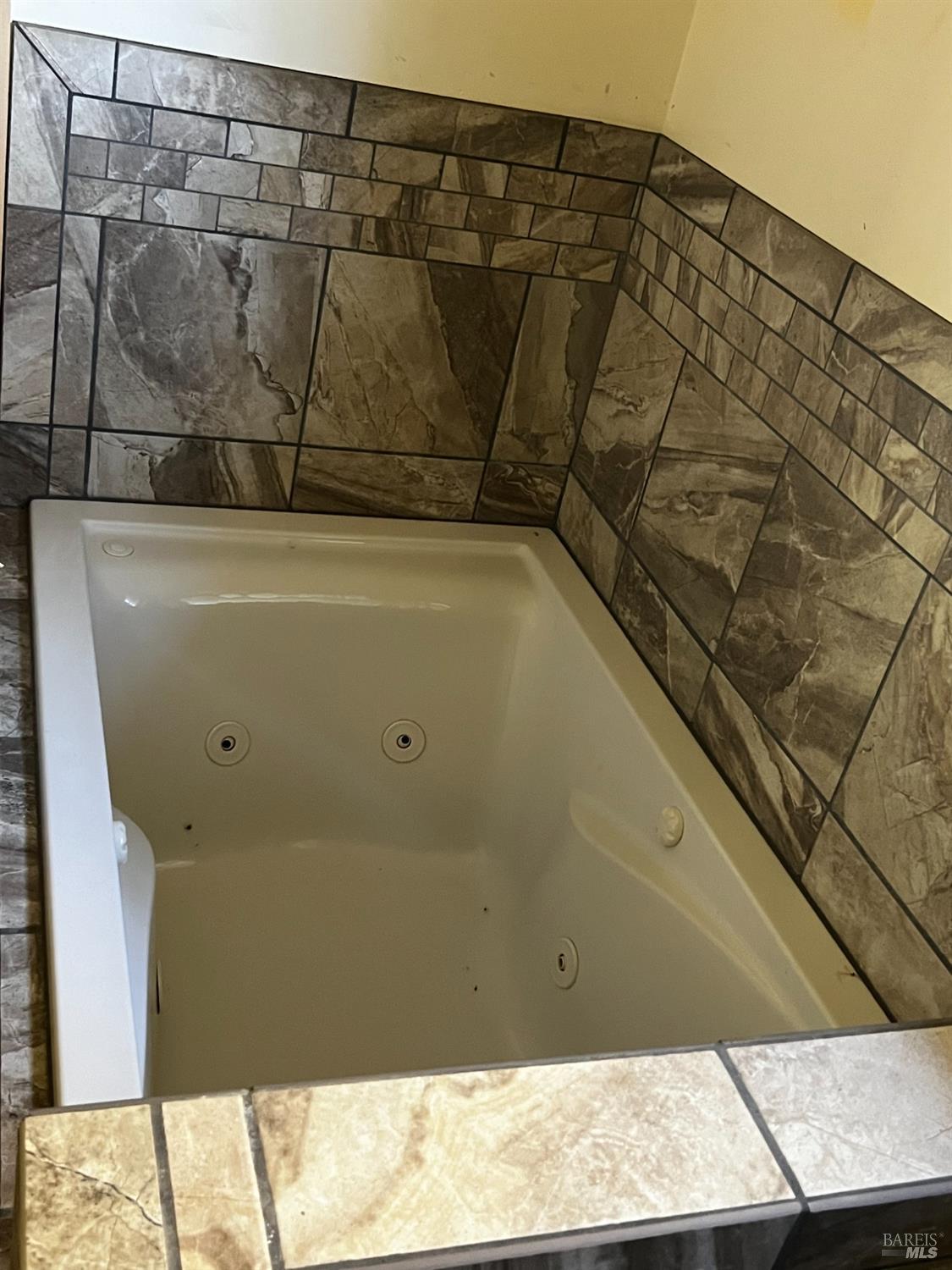 Detail Gallery Image 36 of 39 For 3761 E Blue Rock Rd, Garberville,  CA 95542 - 3 Beds | 2 Baths