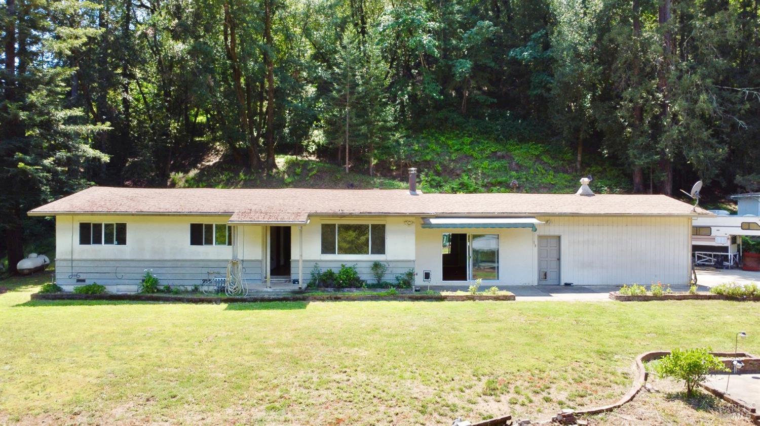 Detail Gallery Image 3 of 46 For 4511 Dry Creek Rd, Napa,  CA 94558 - 3 Beds | 2 Baths