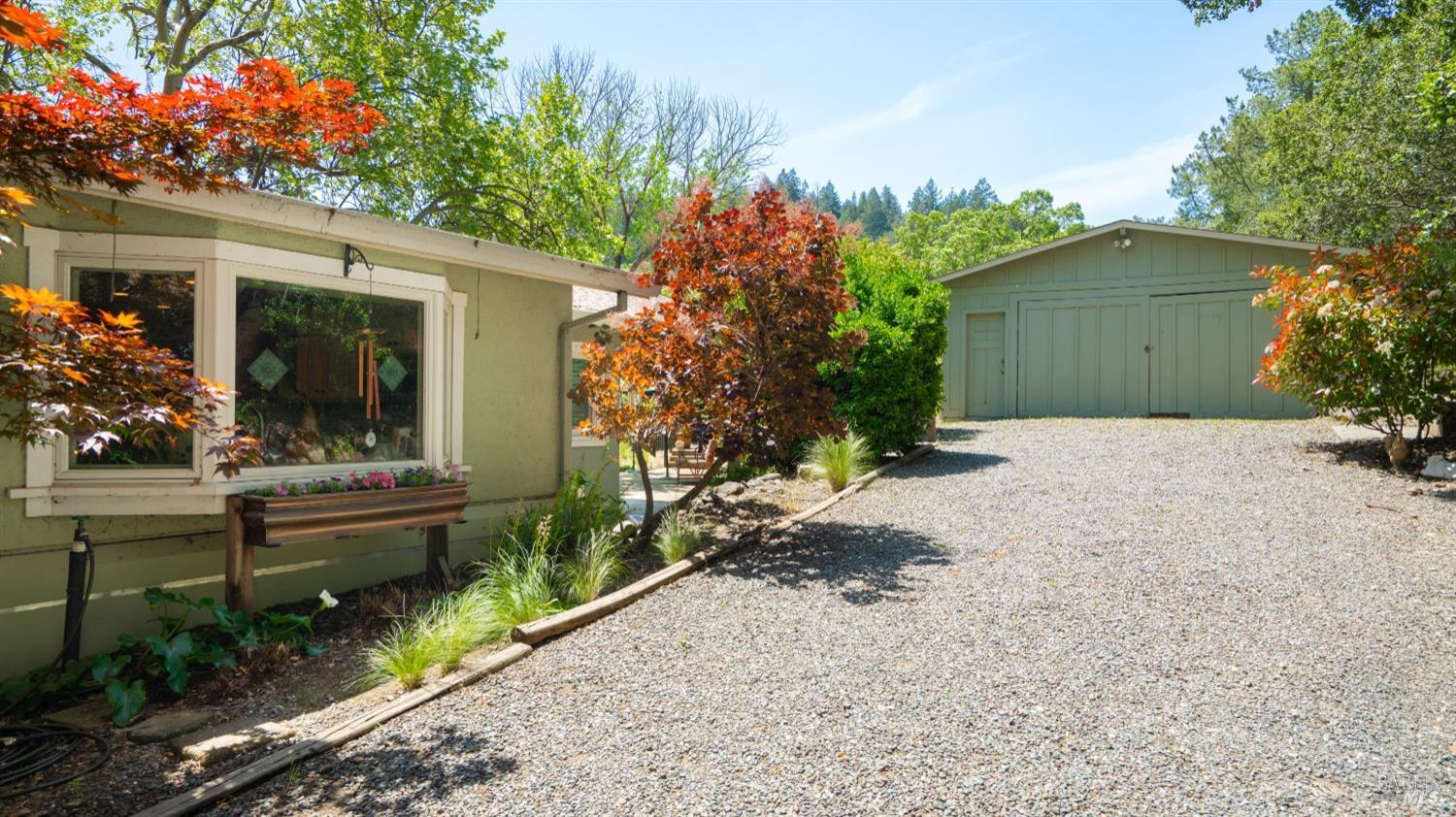 Detail Gallery Image 5 of 59 For 2267 Westside Rd, Healdsburg,  CA 95448 - 2 Beds | 2 Baths