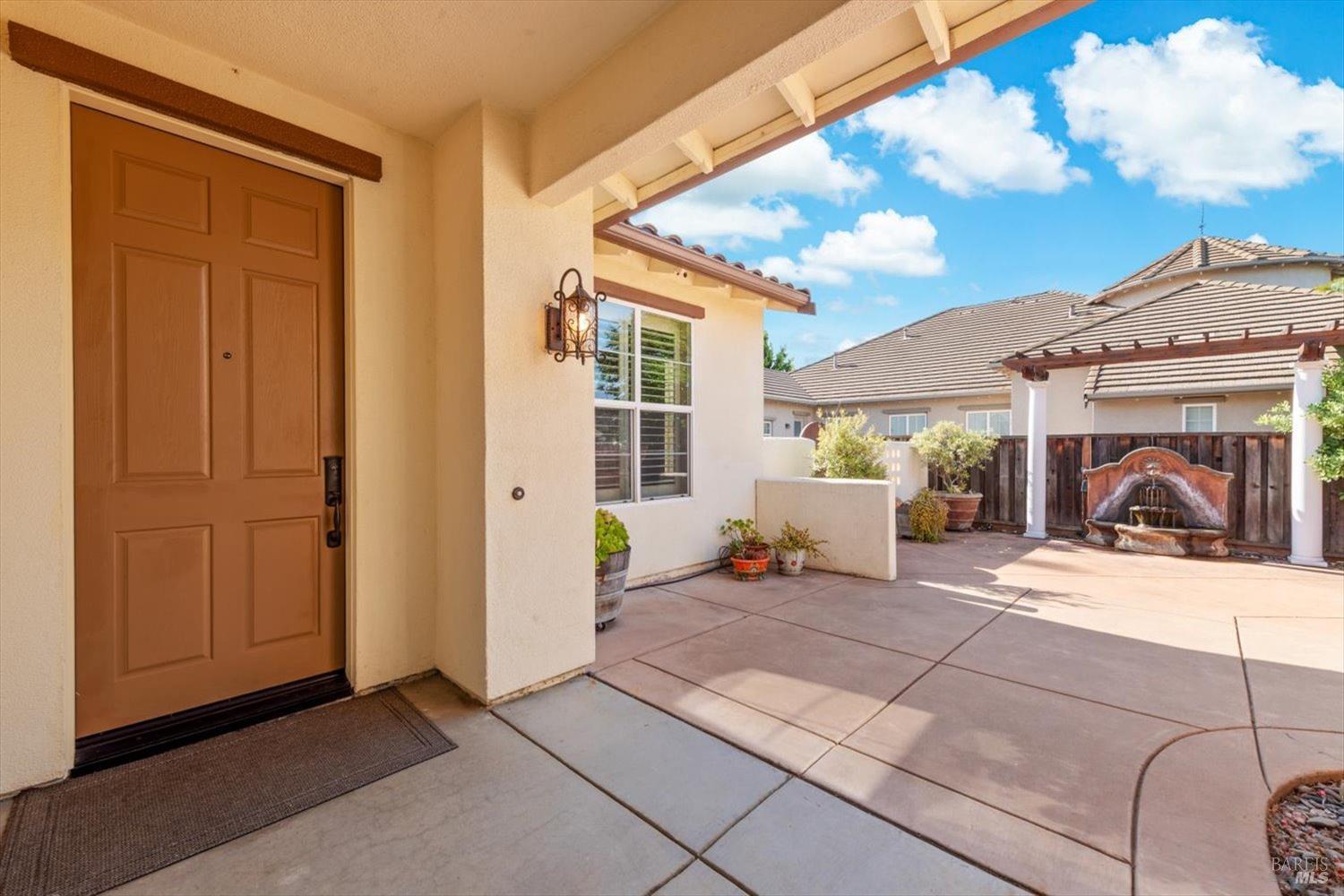 Detail Gallery Image 13 of 77 For 502 Longwood Pl, Vacaville,  CA 95688 - 3 Beds | 3/1 Baths