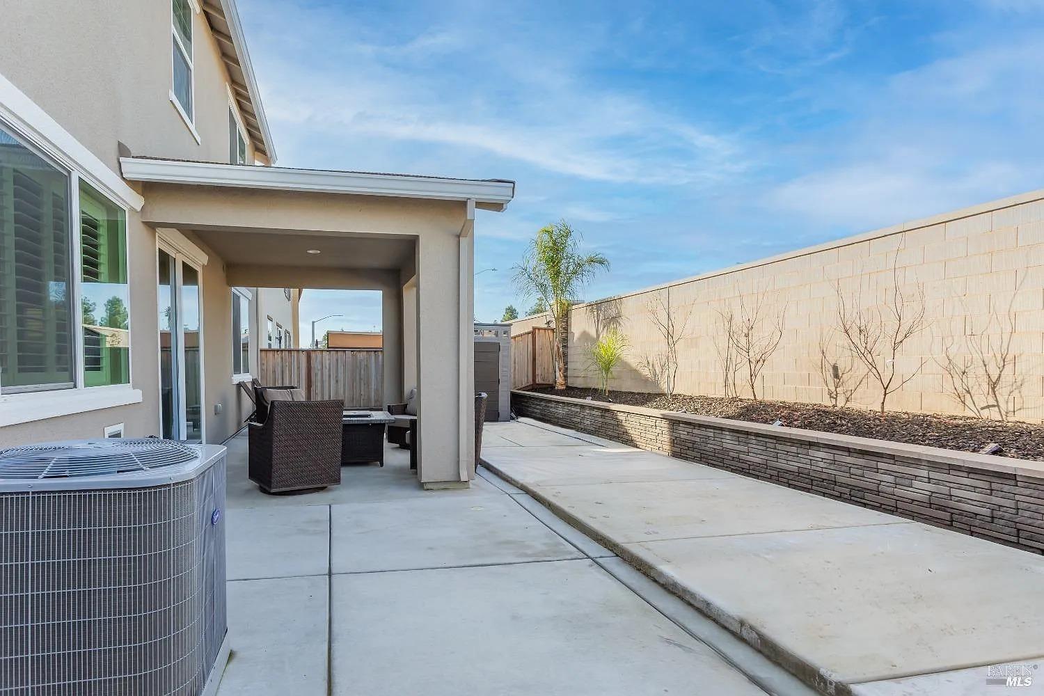Detail Gallery Image 25 of 27 For 1344 Jamboree Dr, Fairfield,  CA 94533 - 4 Beds | 3 Baths