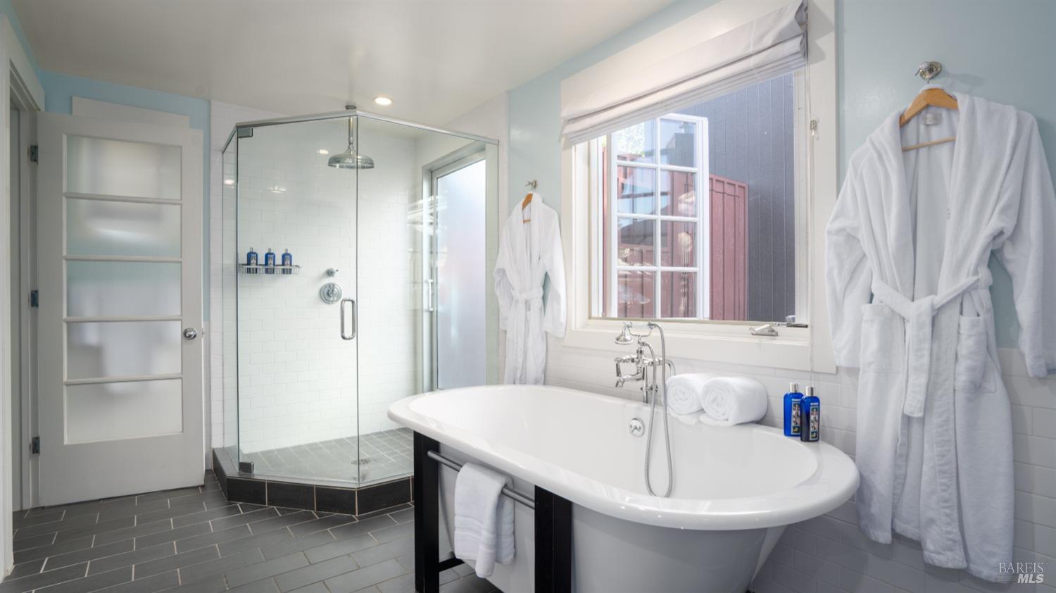 Detail Gallery Image 30 of 90 For 4044 Sonoma Hwy #16,  Napa,  CA 94559 - 3 Beds | 3/1 Baths