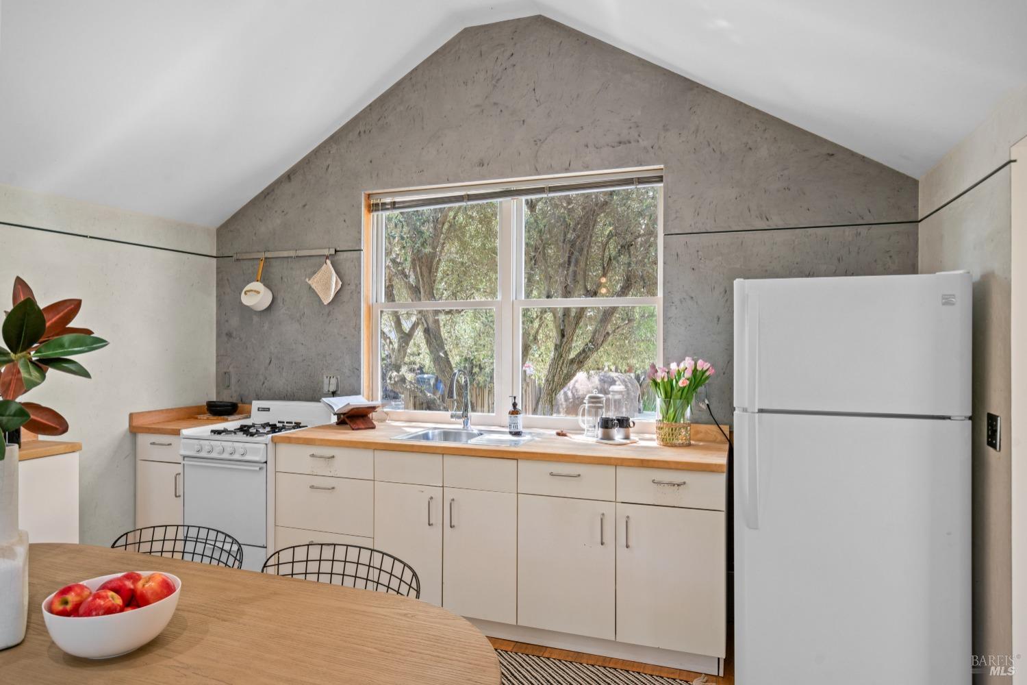 Detail Gallery Image 24 of 47 For 623 3rd St, Napa,  CA 94559 - 2 Beds | 2 Baths
