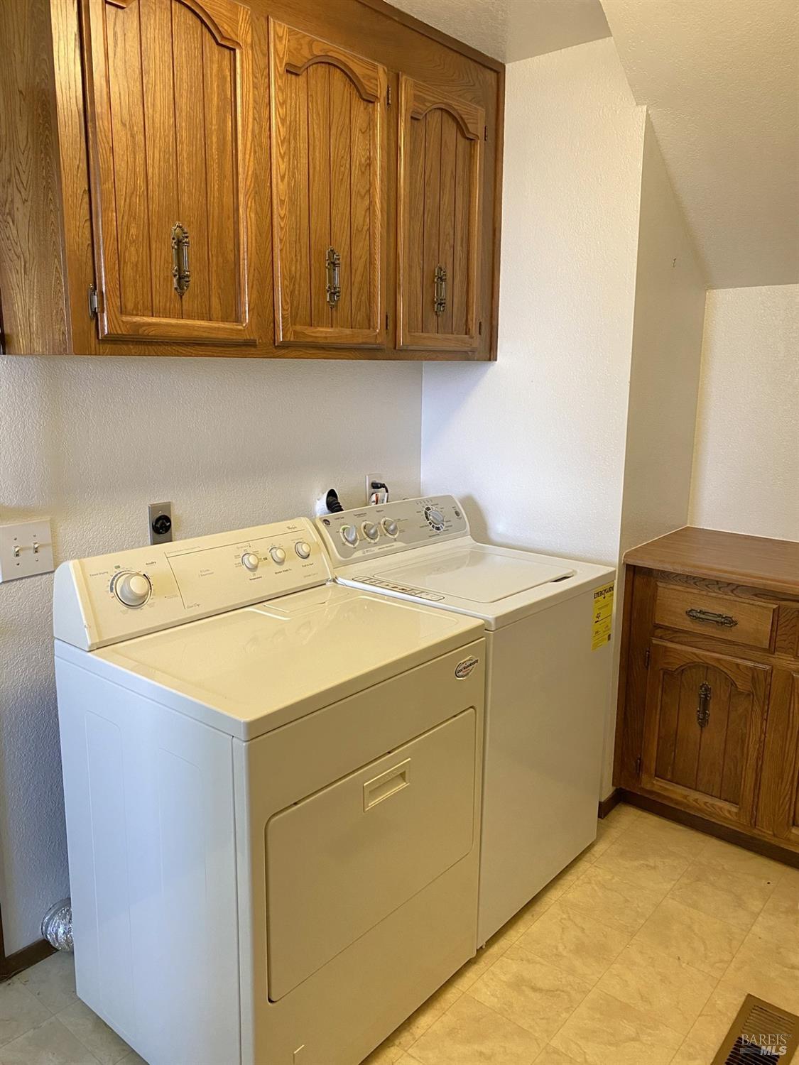 Detail Gallery Image 27 of 68 For 155 Quietwood Dr, Vacaville,  CA 95688 - 4 Beds | 2/1 Baths
