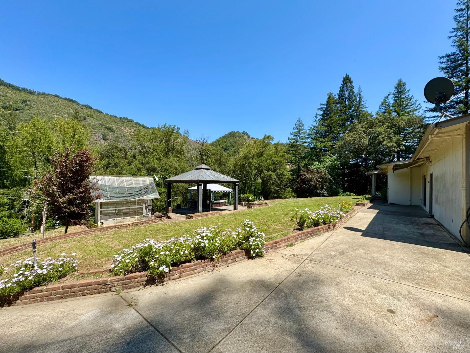 Detail Gallery Image 11 of 46 For 4511 Dry Creek Rd, Napa,  CA 94558 - 3 Beds | 2 Baths