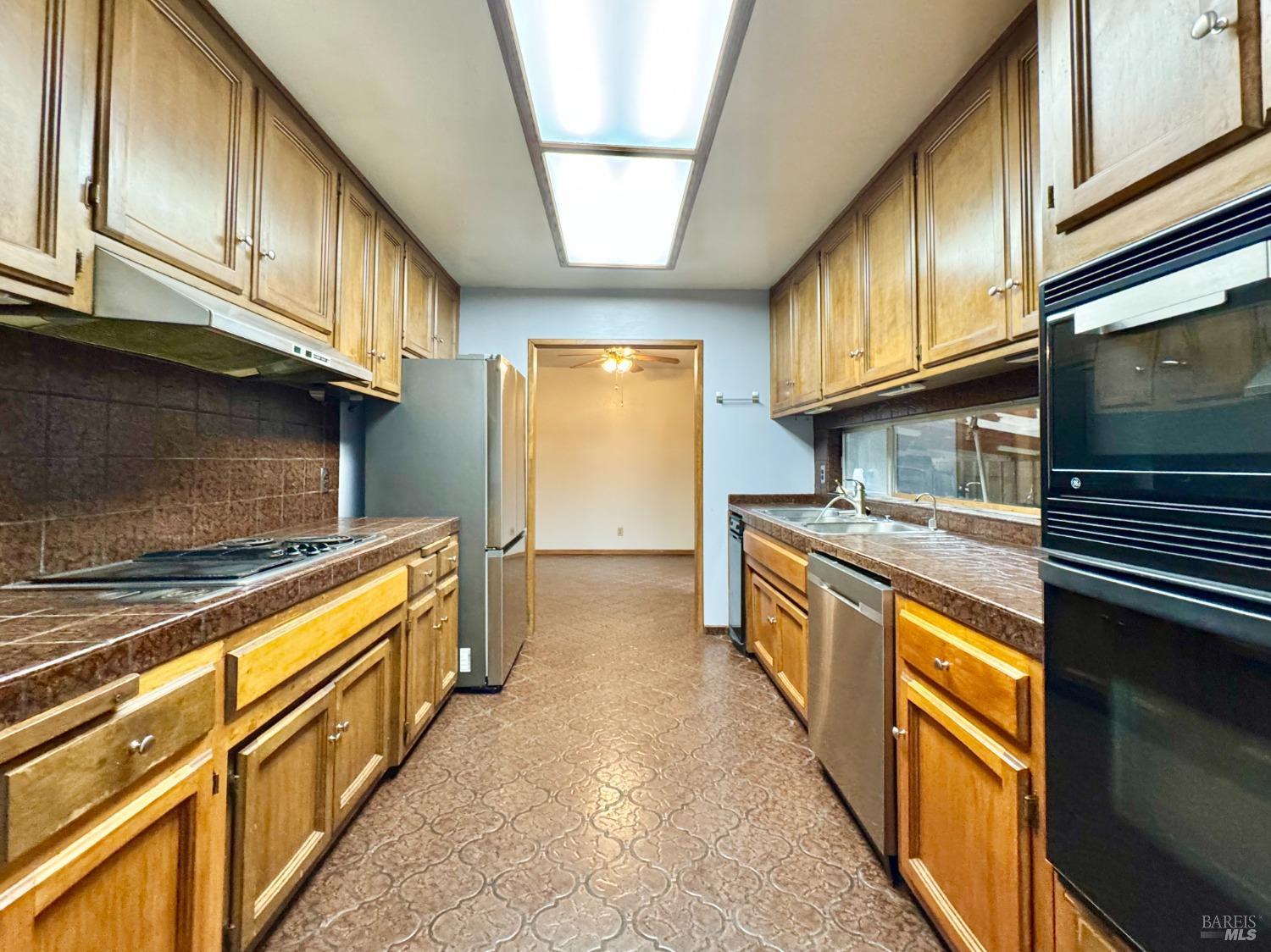 Detail Gallery Image 26 of 46 For 4511 Dry Creek Rd, Napa,  CA 94558 - 3 Beds | 2 Baths