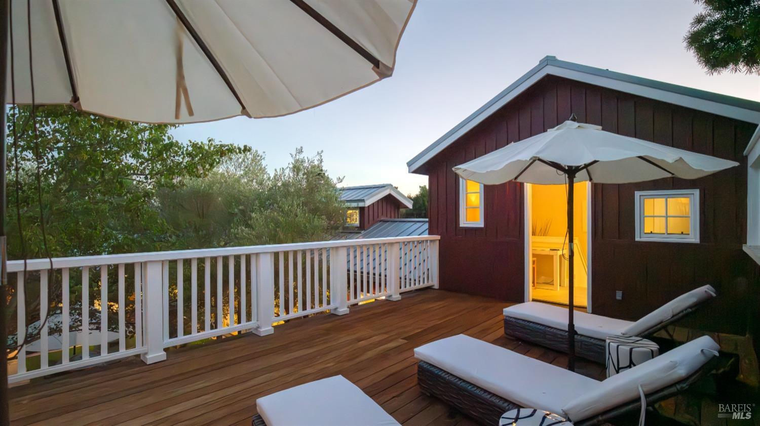 Detail Gallery Image 12 of 90 For 4044 Sonoma Hwy #16,  Napa,  CA 94559 - 3 Beds | 3/1 Baths