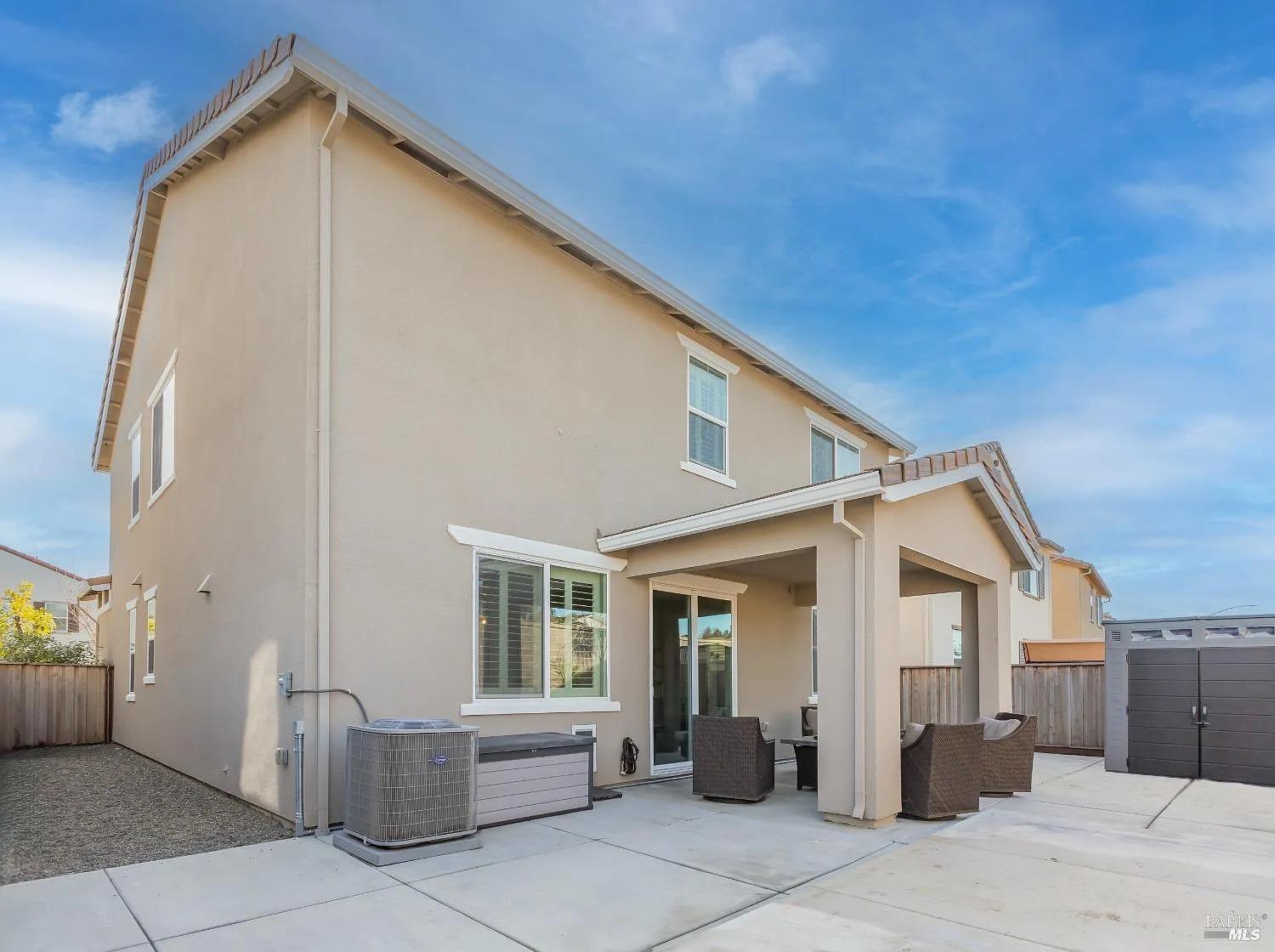 Detail Gallery Image 24 of 27 For 1344 Jamboree Dr, Fairfield,  CA 94533 - 4 Beds | 3 Baths