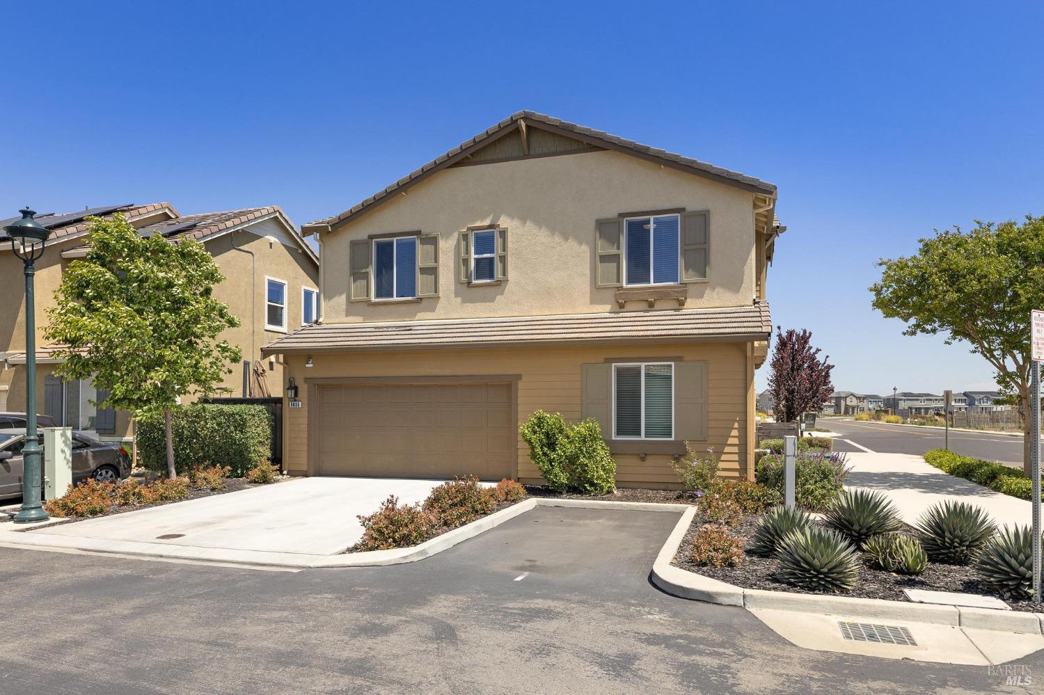 Detail Gallery Image 4 of 47 For 5635 Vanden Rd, Vacaville,  CA 95687 - 4 Beds | 3 Baths