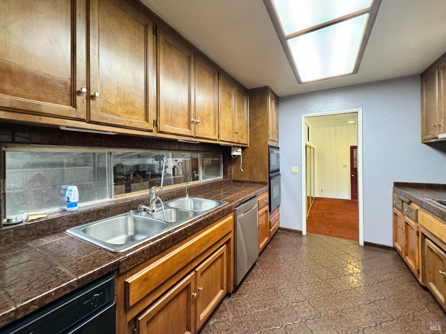 Detail Gallery Image 27 of 46 For 4511 Dry Creek Rd, Napa,  CA 94558 - 3 Beds | 2 Baths