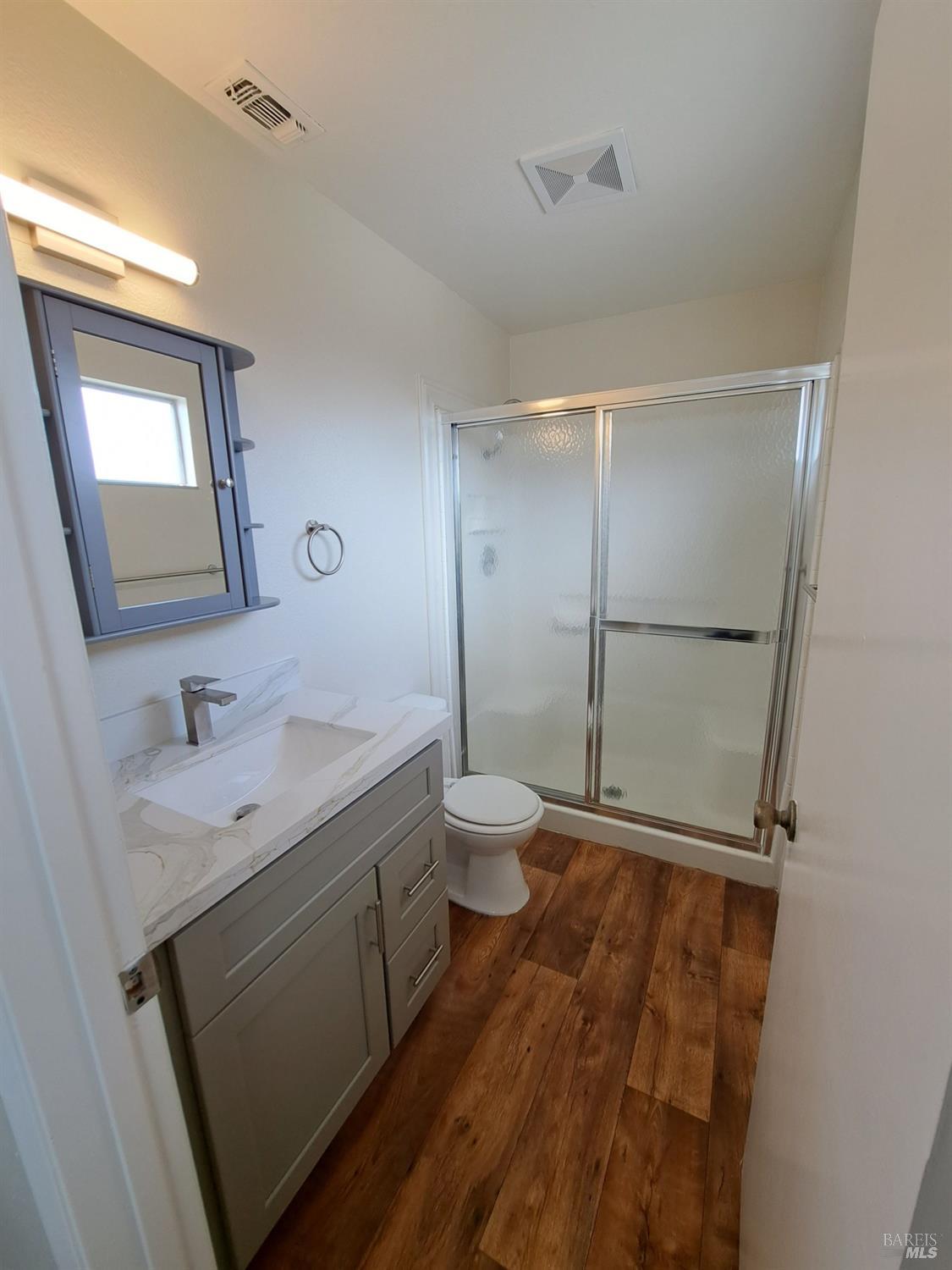 Detail Gallery Image 15 of 20 For 1161 Bedford Way, Vacaville,  CA 95687 - 3 Beds | 2 Baths