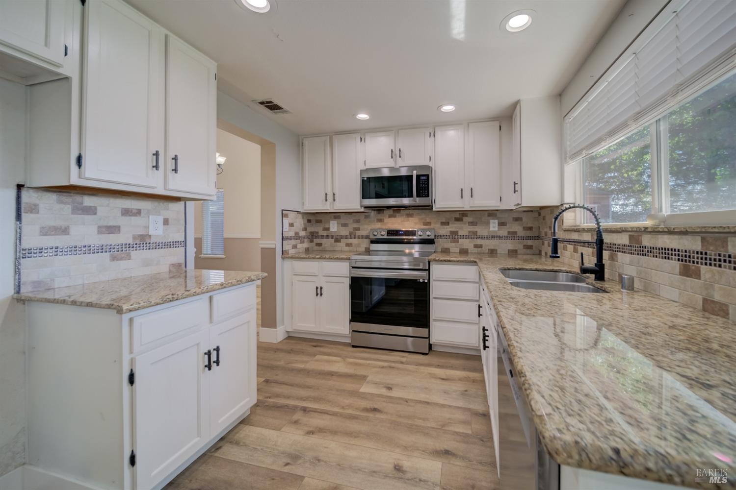 Detail Gallery Image 17 of 51 For 2415 Tea Ct, Fairfield,  CA 94534 - 3 Beds | 2/1 Baths