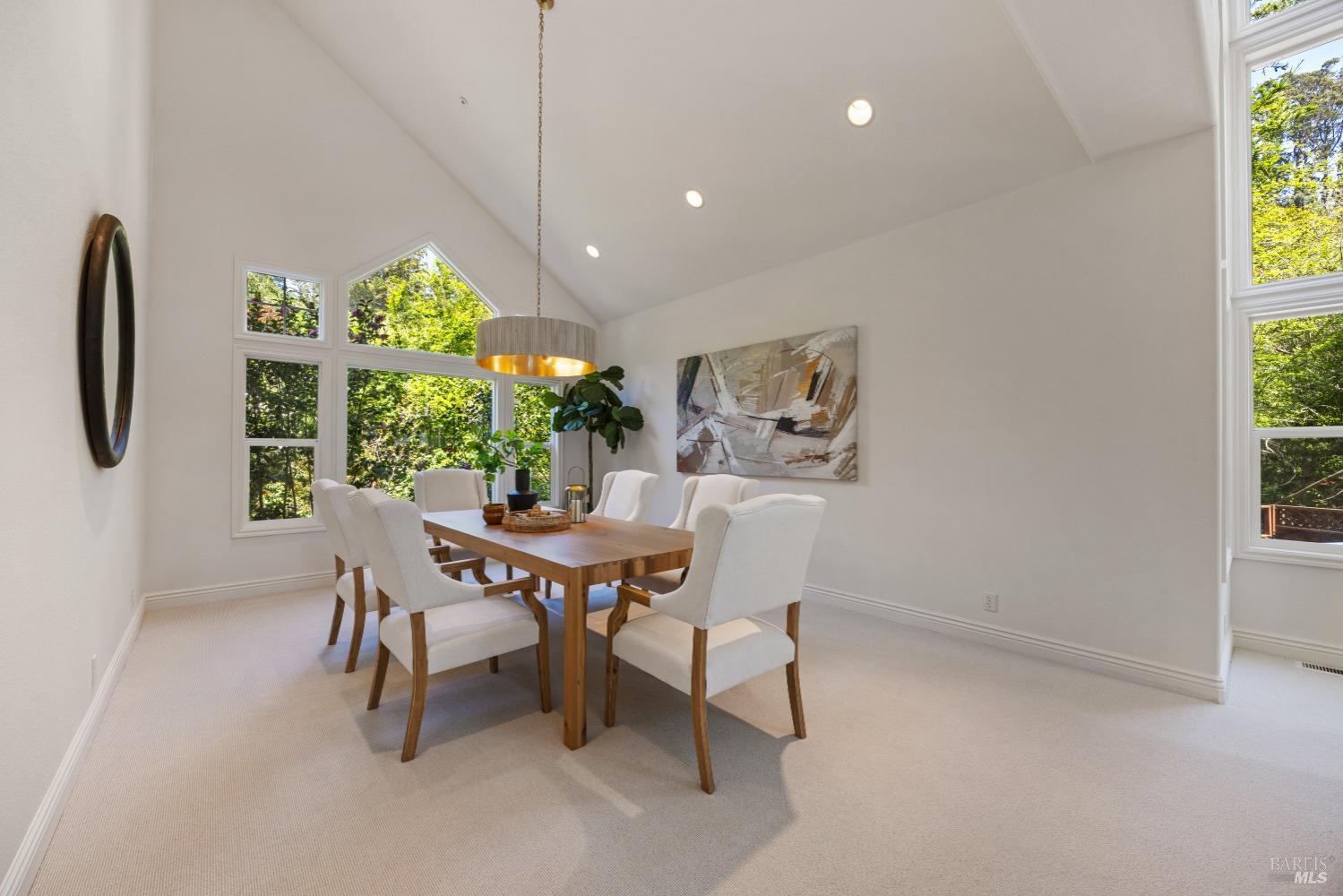 Detail Gallery Image 8 of 35 For 438 Laverne Ave, Mill Valley,  CA 94941 - 4 Beds | 3/1 Baths